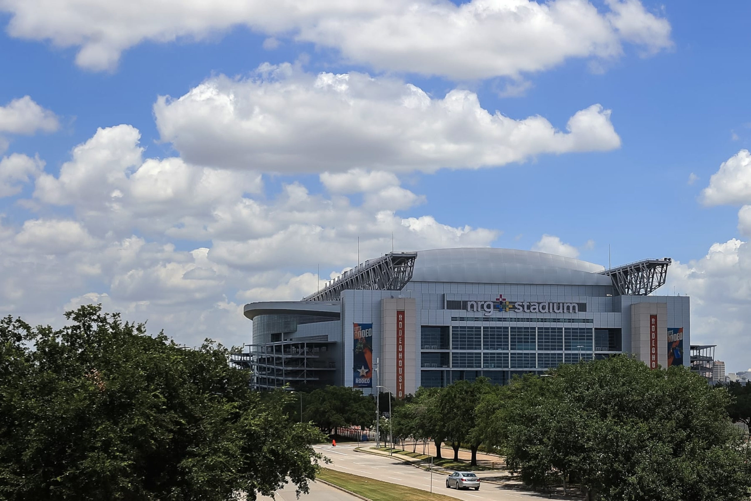 HOUSTON, TEXAS - JULY 04: Outside view of the stadium prior to the CONMEBOL Copa America 2024 quarter final match between Argentina and Ecuador at NRG stadium on July 04, 2024 in Houston, Texas. (Photo by Buda Mendes/Getty Images) HOUSTON, TEXAS - JULY 04: Outside view of the stadium prior to the CONMEBOL Copa America 2024 quarter final match between Argentina and Ecuador at NRG stadium on July 04, 2024 in Houston, Texas. (Photo by Buda Mendes/Getty Images)