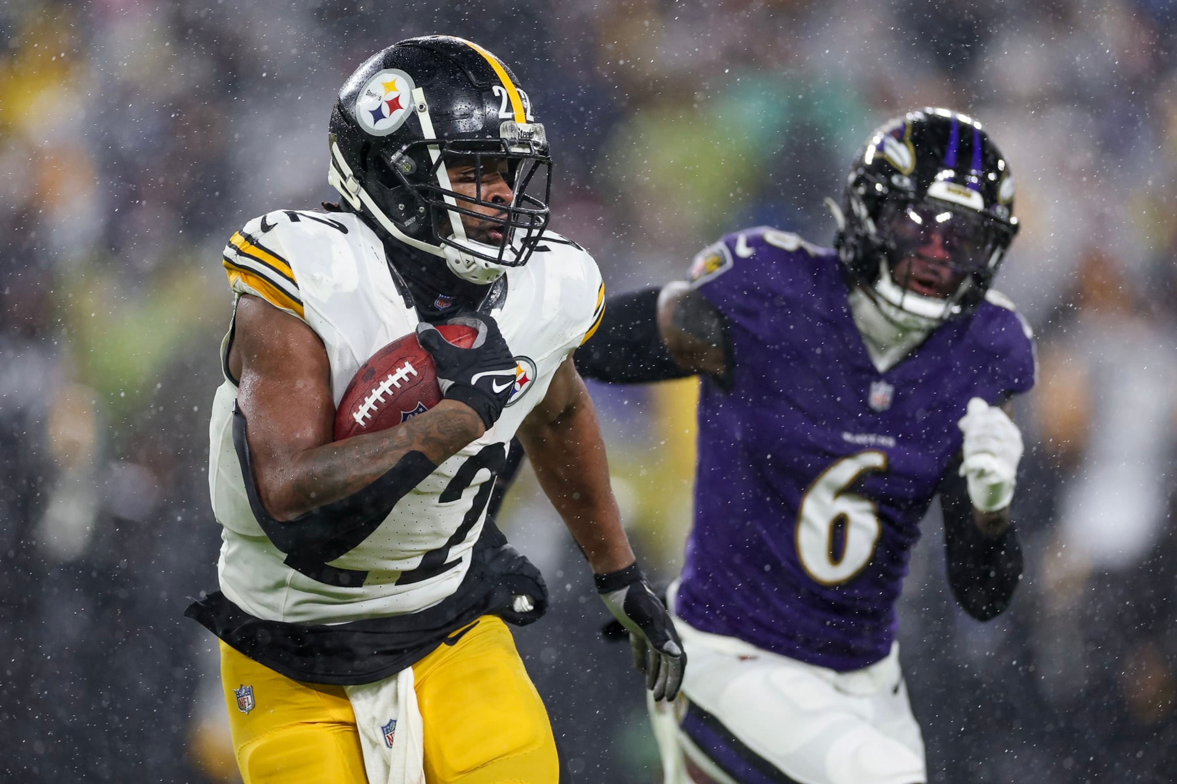 BALTIMORE, MARYLAND - JANUARY 06: Najee Harris #22 of the Pittsburgh Steelers runs the ball up the field in the second quarter of a game against the Baltimore Ravens at M&T Bank Stadium on January 06, 2024 in Baltimore, Maryland. (Photo by Patrick Smith/Getty Images) BALTIMORE, MARYLAND - JANUARY 06: Najee Harris #22 of the Pittsburgh Steelers runs the ball up the field in the second quarter of a game against the Baltimore Ravens at M&T Bank Stadium on January 06, 2024 in Baltimore, Maryland. (Photo by Patrick Smith/Getty Images)