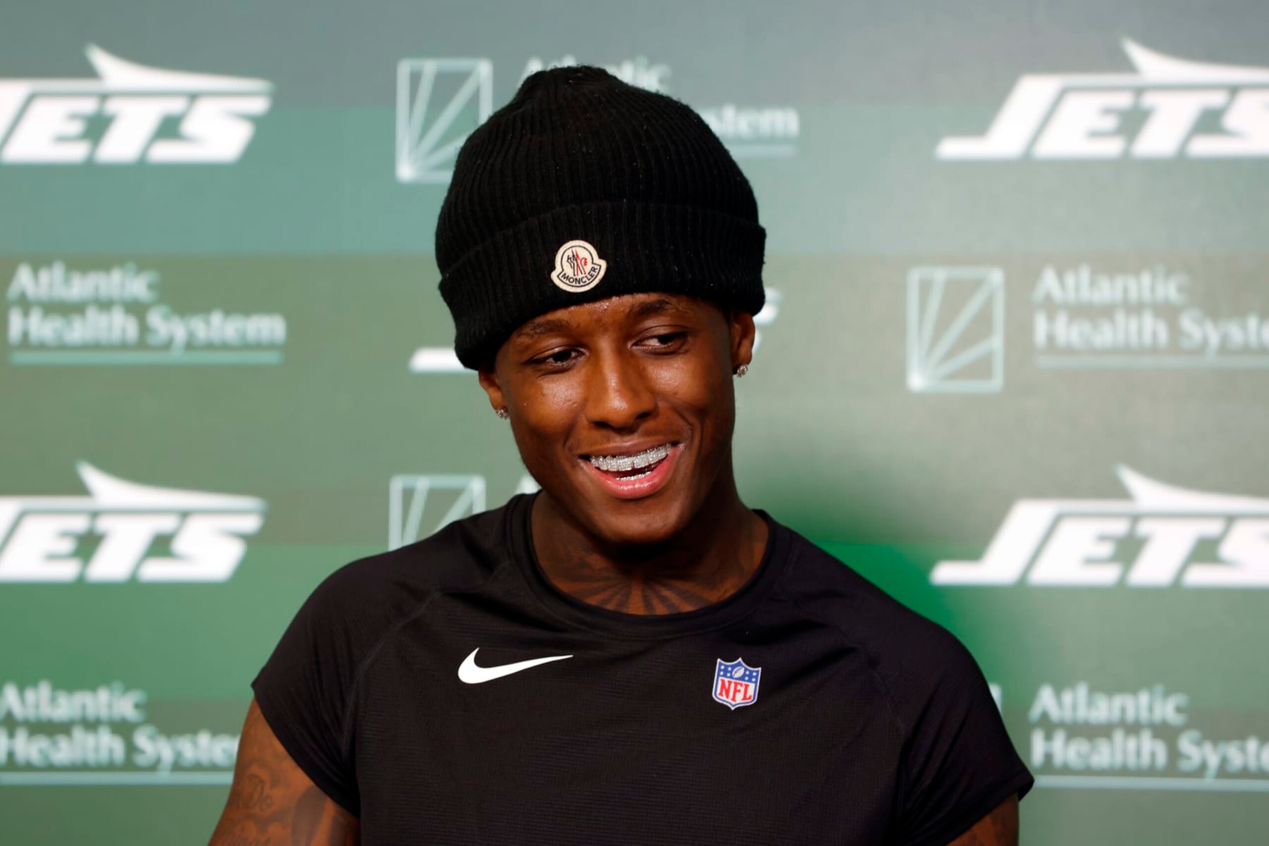 FLORHAM PARK, NEW JERSEY - MAY 21: Sauce Gardner #1 of the New York Jets speaks to the media during the New York Jets OTA Offseason Workout at Atlantic Health Jets Training Center on May 21, 2024 in Florham Park, New Jersey. (Photo by Sarah Stier/Getty Images)