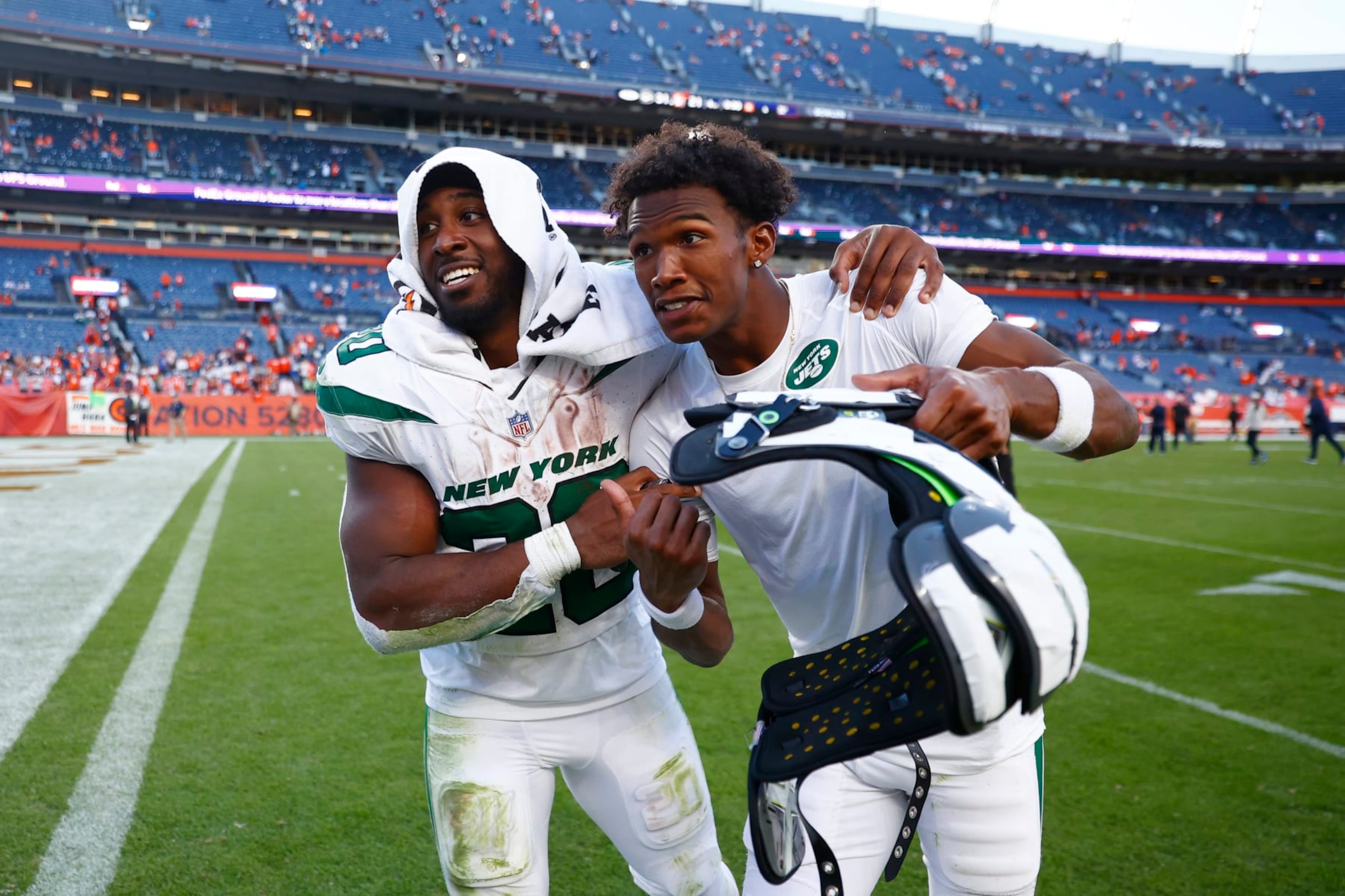 Jets RB Breece Hall and WR Garrett Wilson