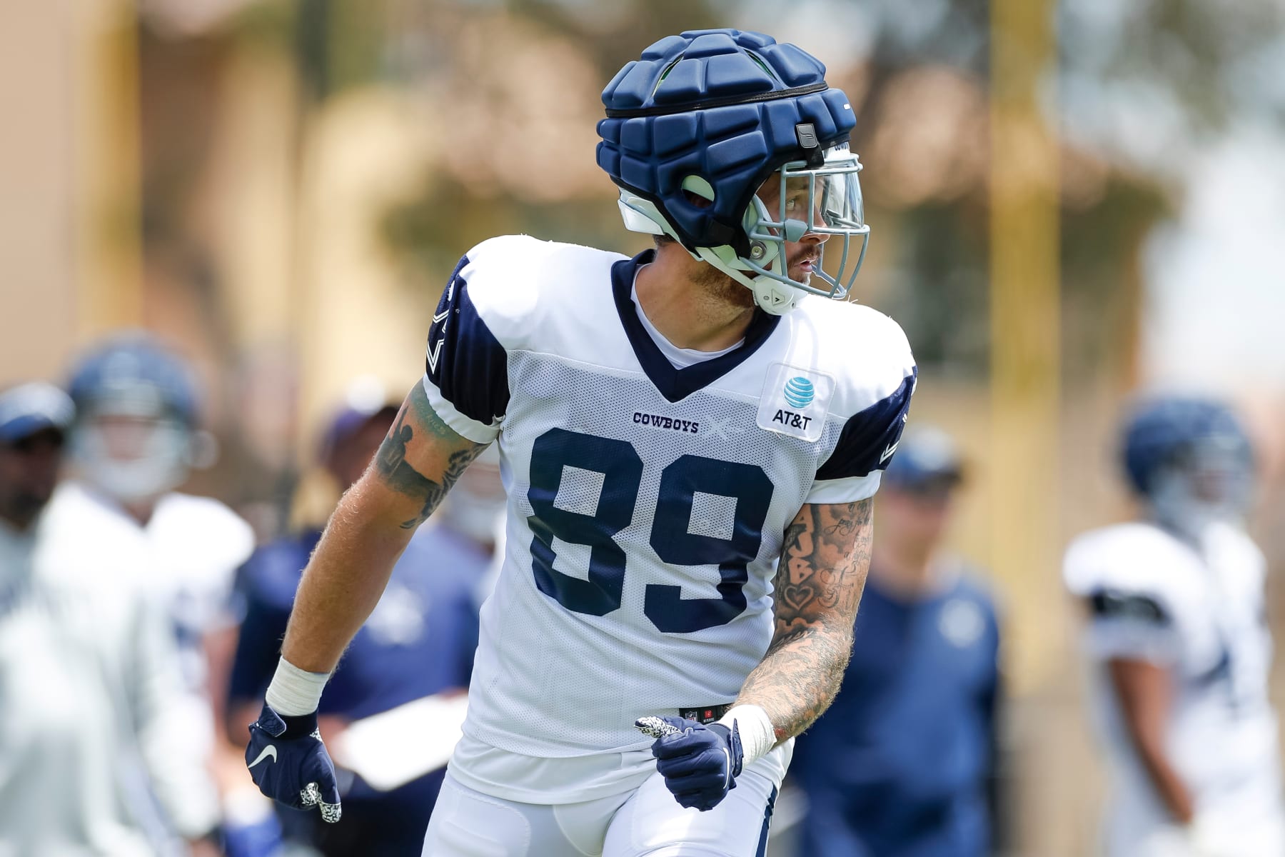 OXNARD, CA - AUGUST 15: Dallas Cowboys tight end Peyton Hendershot (89) takes part in a drill during the team's training camp at Marriott Residence Inn at River Ridge on August 15, 2023, in Oxnard, CA. (Photo by Brandon Sloter/Icon Sportswire via Getty Images)