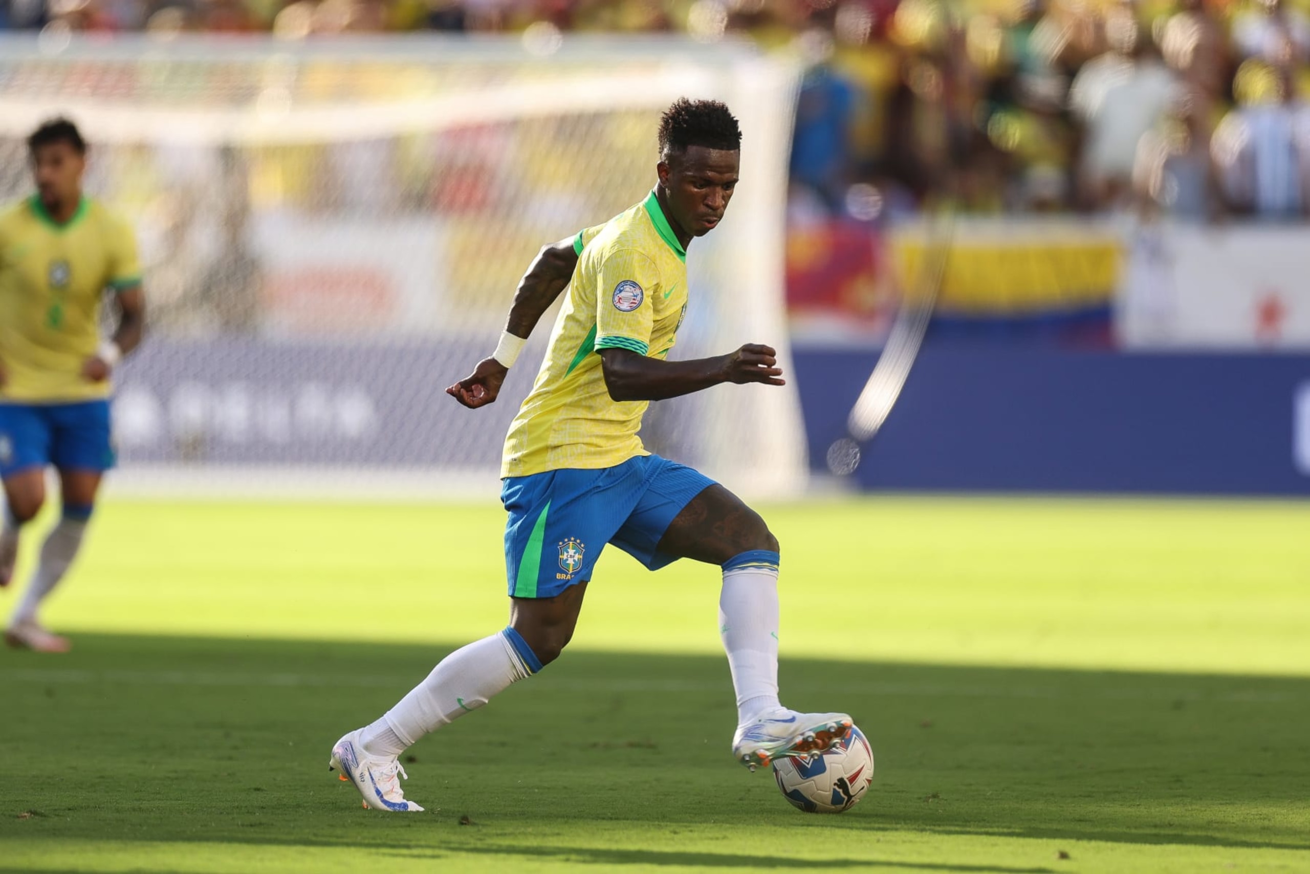 SANTA CLARA, CALIFORNIA - JULY 02: Vinicius Junior of Brazil dribbles the ball during the CONMEBOL Copa America 2024 Group D match between Brazil and Colombia at Levi's Stadium on July 02, 2024 in Santa Clara, California. (Photo by Ezra Shaw/Getty Images)