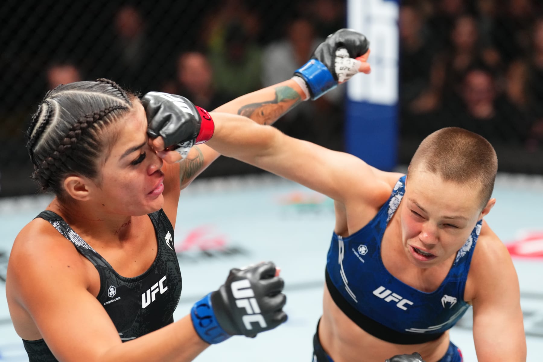 Rose Namajunas punches Tracy Cortez