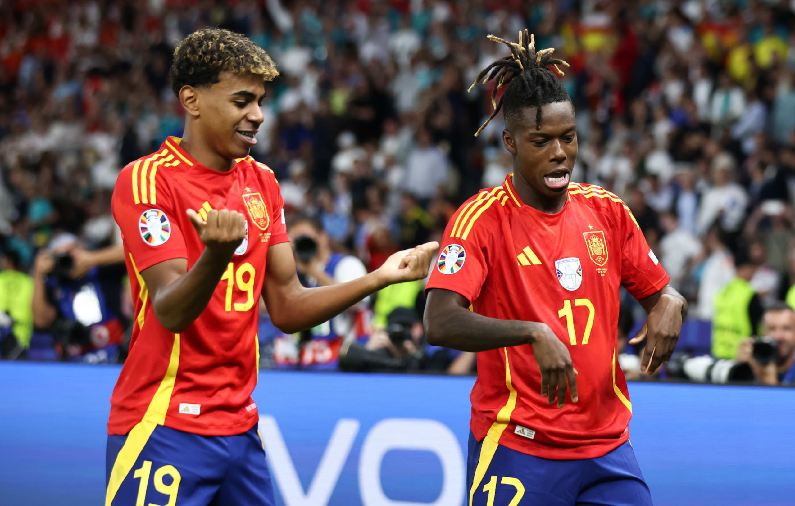 BERLIN, GERMANY - JULY 14: Nico Williams of Spain celebrates as he scores the goal 1:0 with Lamine Yamal of Spain during the UEFA EURO 2024 final match between Spain and England at Olympiastadion on July 14, 2024 in Berlin, Germany. (Photo by Stefan Matzke - sampics/Getty Images)