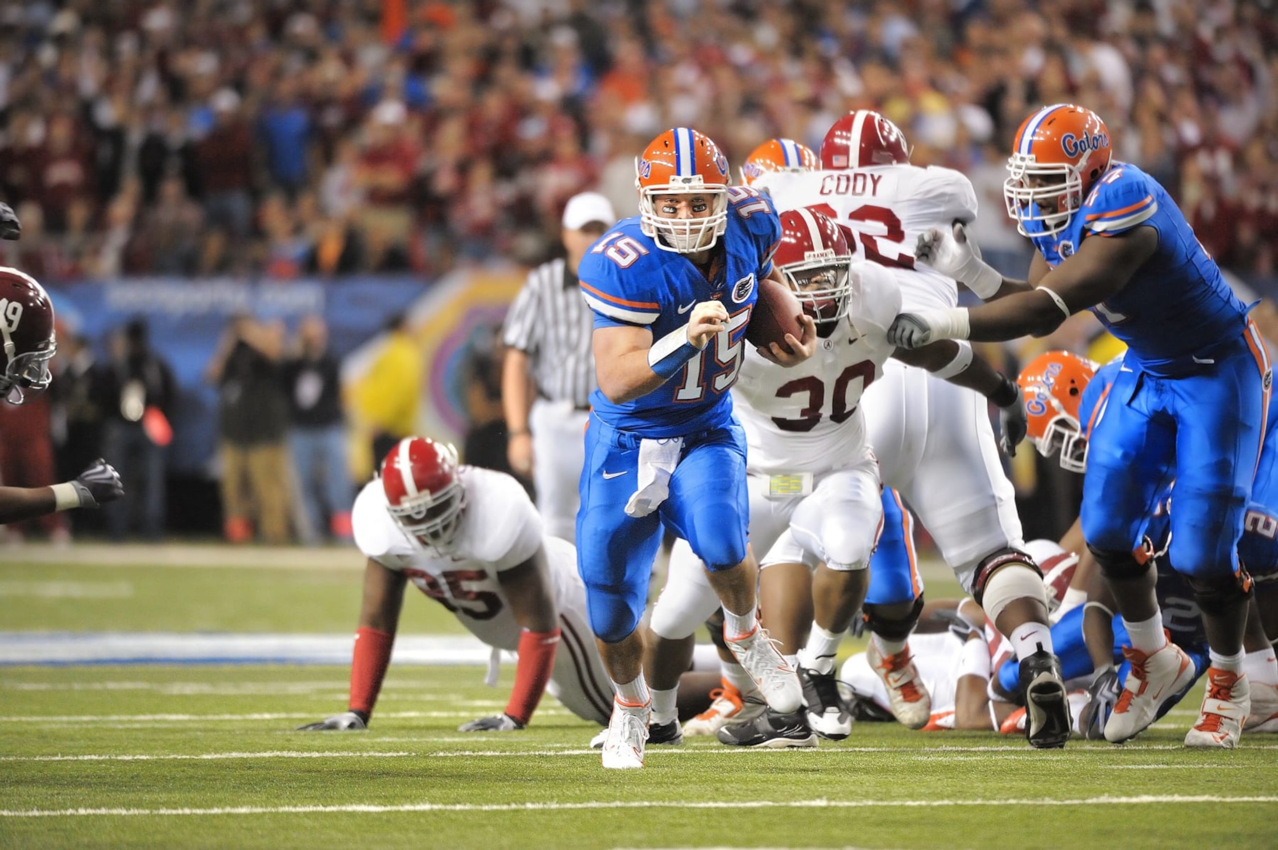 College Football: SEC Championship: Florida QB Tim Tebow (15) in action vs Alabama. Atlanta, GA 12/6/2008 CREDIT: David Bergman (Photo by David Bergman /Sports Illustrated via Getty Images) (Set Number: X81543 TK1 R2 F11 ) College Football: SEC Championship: Florida QB Tim Tebow (15) in action vs Alabama. Atlanta, GA 12/6/2008 CREDIT: David Bergman (Photo by David Bergman /Sports Illustrated via Getty Images) (Set Number: X81543 TK1 R2 F11 )