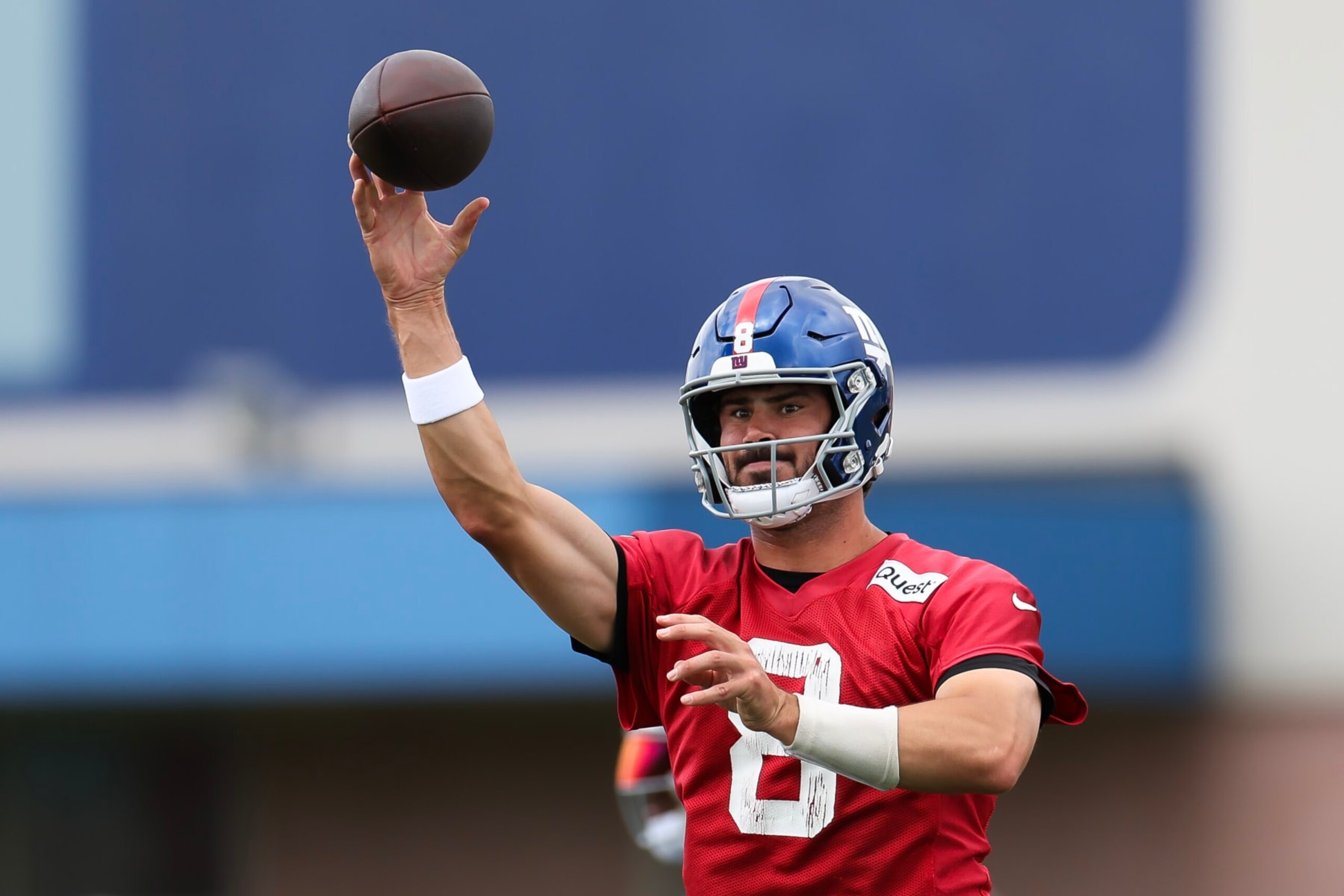 EAST RUTHERFORD, NEW JERSEY - JUNE 06: Daniel Jones #8 of the New York Giants throws the ball during New York Giants OTA Offseason Workouts at NY Giants Quest Diagnostics Training Center on June 06, 2024 in East Rutherford, New Jersey.  (Photo by Luke Hales/Getty Images)