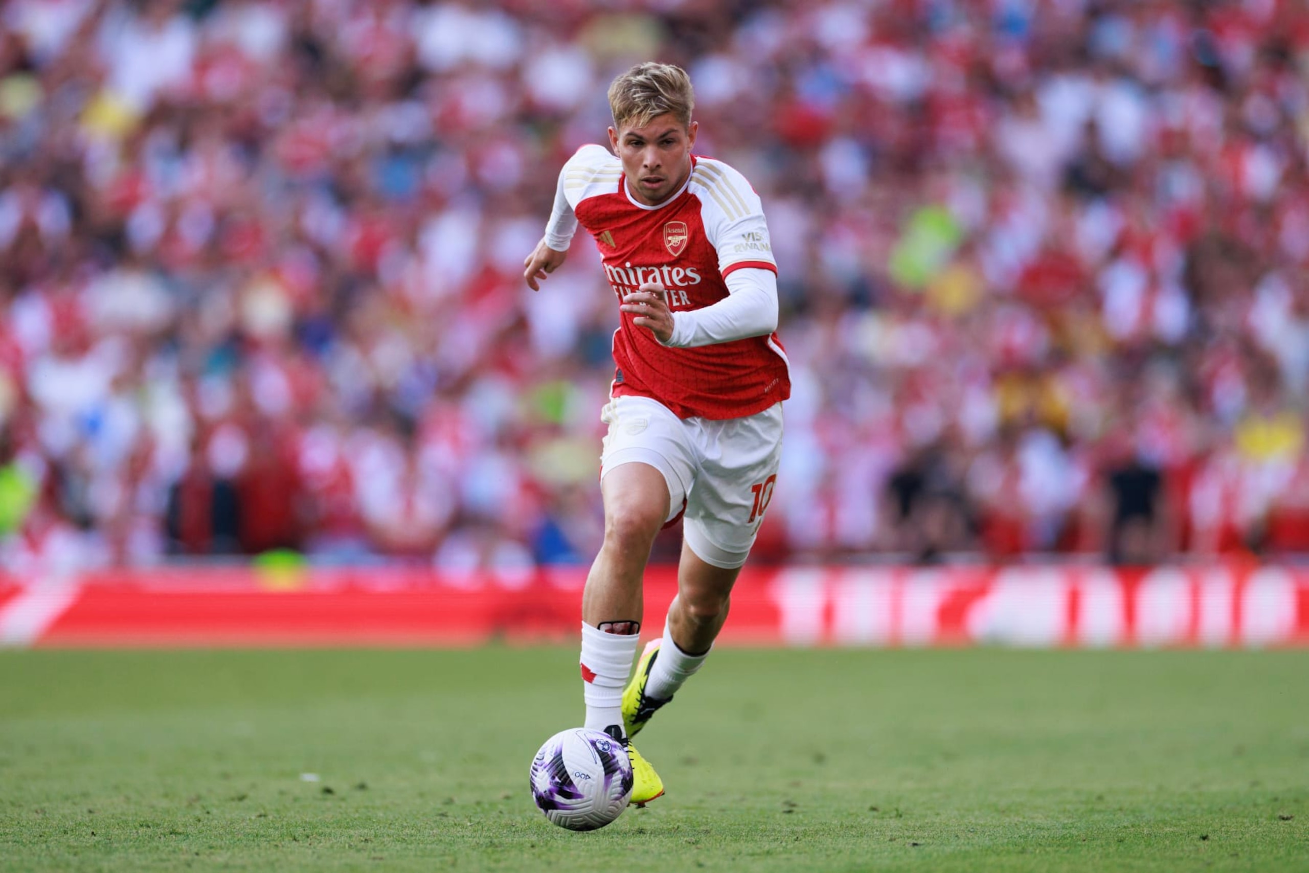 LONDON, ENGLAND - MAY 19: Emile Smith Rowe of Arsenal during the Premier League match between Arsenal FC and Everton FC at Emirates Stadium on May 19, 2024 in London, England. (Photo by Marc Atkins/Getty Images) LONDON, ENGLAND - MAY 19: Emile Smith Rowe of Arsenal during the Premier League match between Arsenal FC and Everton FC at Emirates Stadium on May 19, 2024 in London, England. (Photo by Marc Atkins/Getty Images)