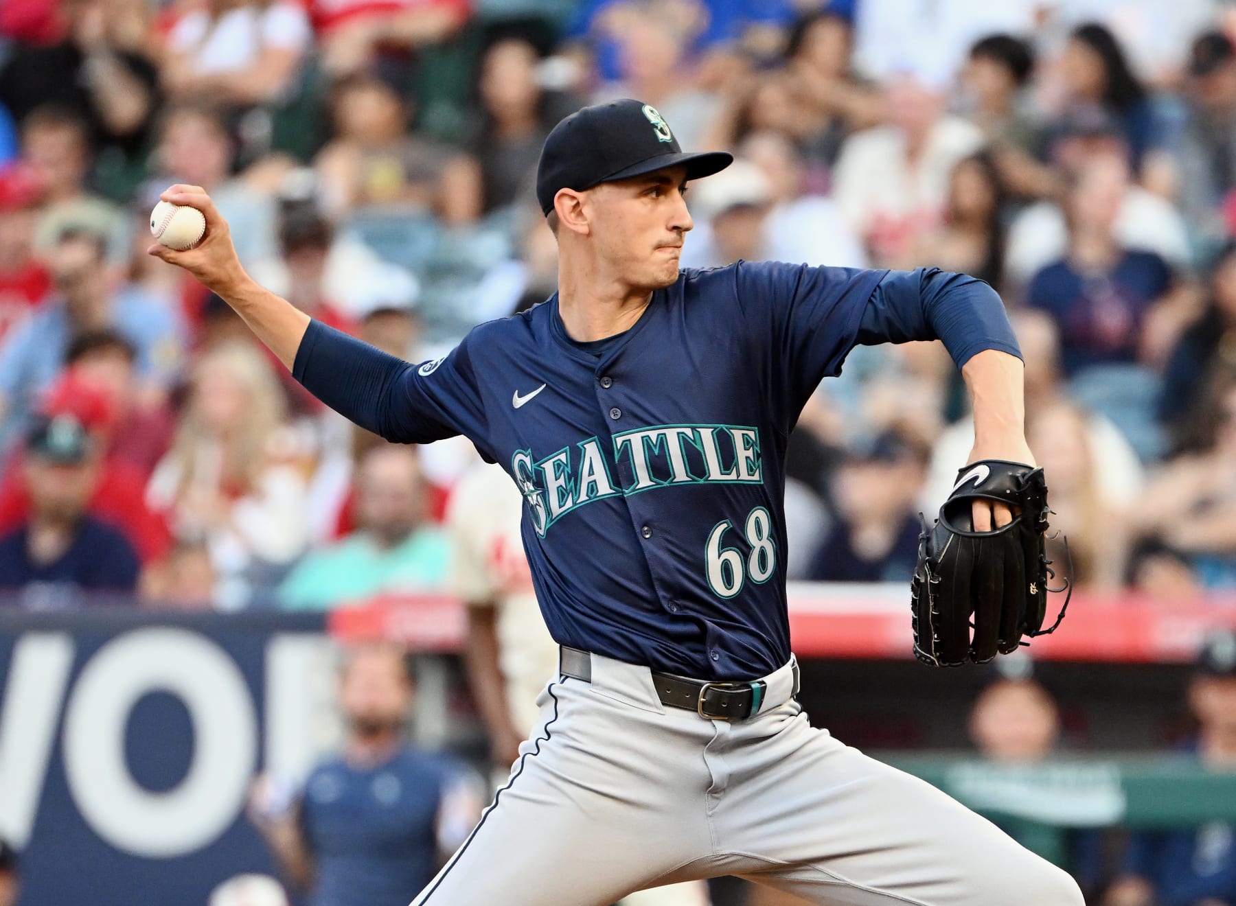 ANAHEIM, CA - JULY 13: Seattle Mariners pitcher George Kirby (68) pitching during an MLB baseball game against the Los Angeles Angels played on July 13, 2024 at Angel Stadium in Anaheim, CA. (Photo by John Cordes/Icon Sportswire via Getty Images)