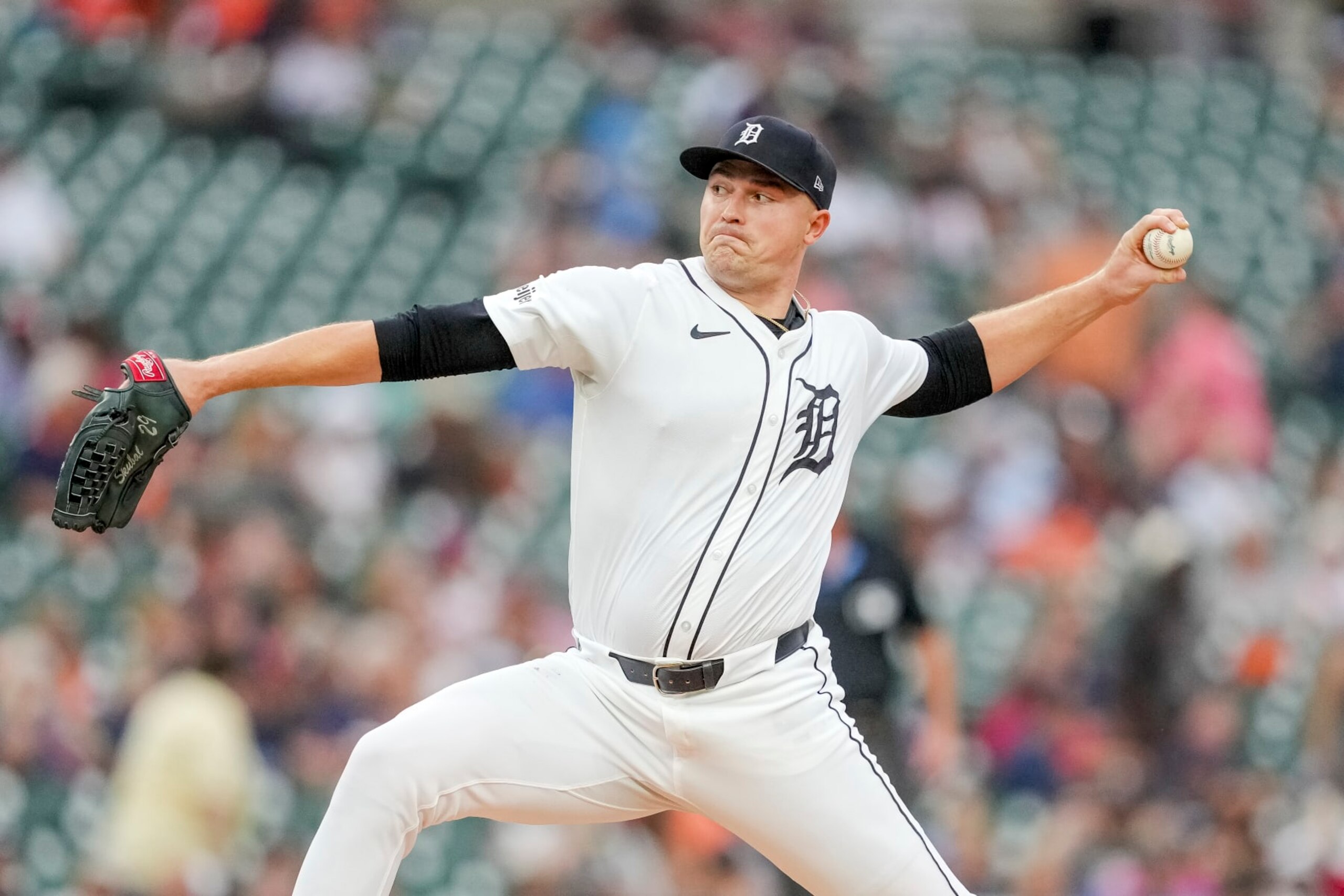 DETROIT, MICHIGAN - JUNE 25: Tarik Skubal #29 of the Detroit Tigers delivers a pitch against the Philadelphia Phillies during the top of the first inning at Comerica Park on June 25, 2024 in Detroit, Michigan. (Photo by Nic Antaya/Getty Images)
