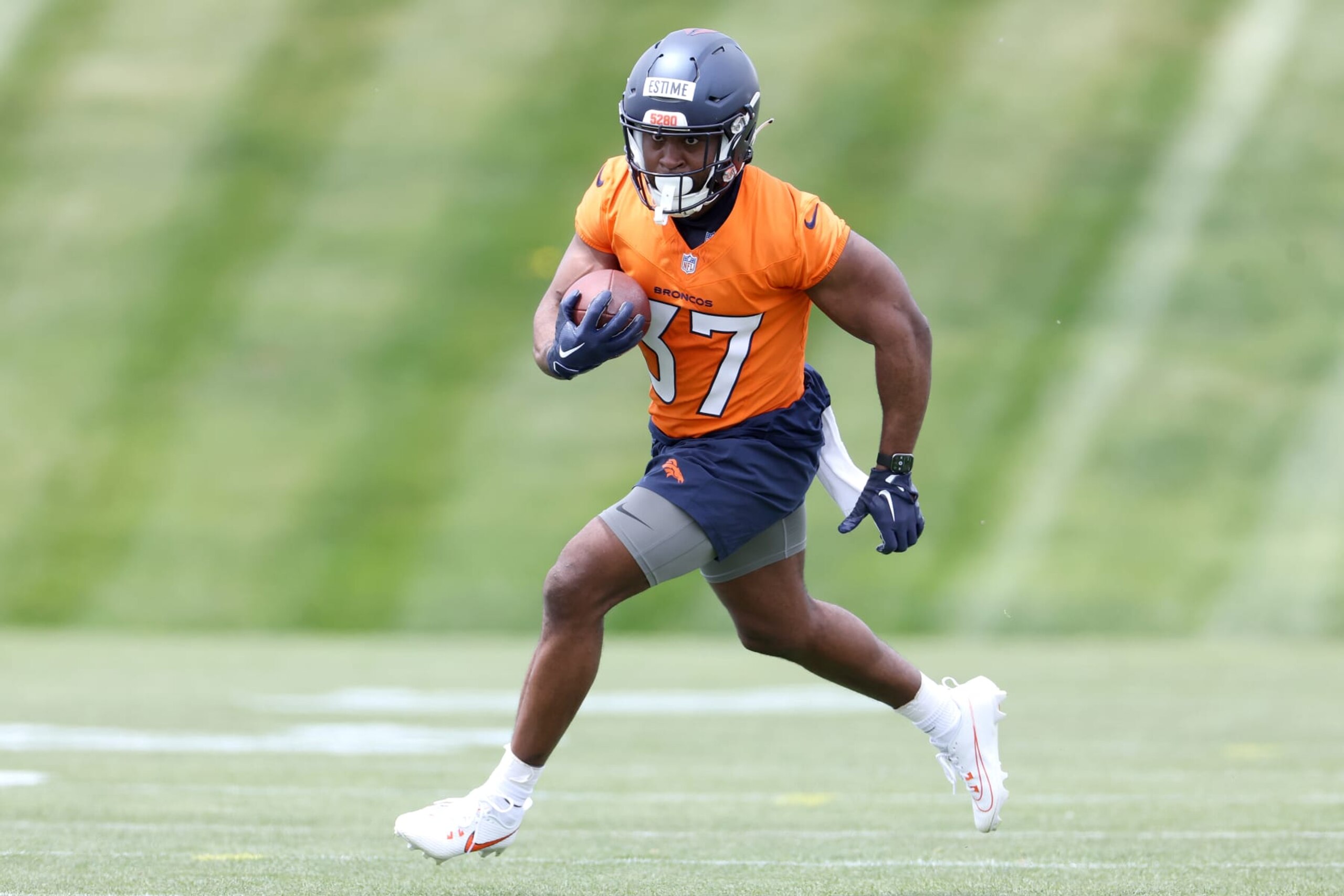 ENGLEWOOD, COLORADO - MAY 11: Running back Audric Estime #37 of the Denver Broncos drills during Denver Broncos Rookie Minicamp at Centura Health Training Center on May 11, 2024 in Englewood, Colorado. (Photo by Matthew Stockman/Getty Images)