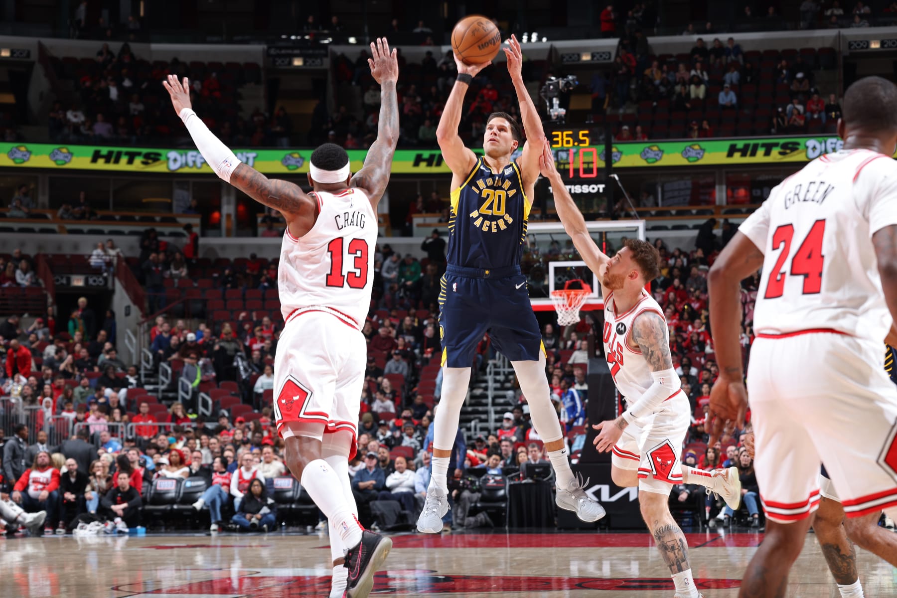 CHICAGO, IL - MARCH 27:  Doug McDermott #20 of the Indiana Pacers shoots the ball during the game against the Chicago Bulls on March 27, 2024 at United Center in Chicago, Illinois. NOTE TO USER: User expressly acknowledges and agrees that, by downloading and or using this photograph, User is consenting to the terms and conditions of the Getty Images License Agreement. Mandatory Copyright Notice: Copyright 2024 NBAE (Photo by Jeff Haynes/NBAE via Getty Images)