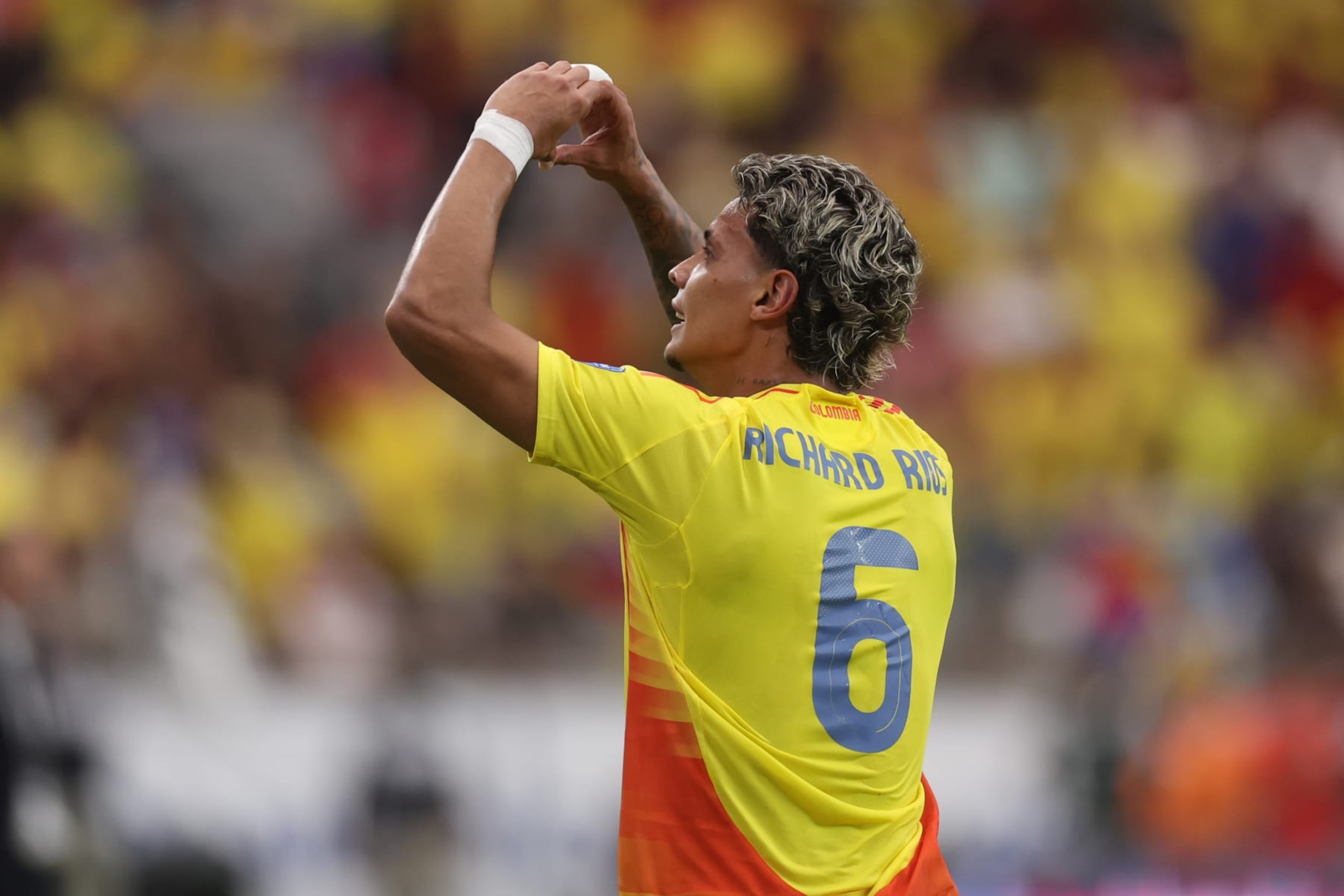 GLENDALE, ARIZONA - JULY 06: Richard Rios of Colombia celebrates after scoring the team's fourth goal during the CONMEBOL Copa America 2024 quarter-final match between Colombia and Panama at State Farm Stadium on July 06, 2024 in Glendale, Arizona. (Photo by Ezra Shaw/Getty Images) GLENDALE, ARIZONA - JULY 06: Richard Rios of Colombia celebrates after scoring the team's fourth goal during the CONMEBOL Copa America 2024 quarter-final match between Colombia and Panama at State Farm Stadium on July 06, 2024 in Glendale, Arizona. (Photo by Ezra Shaw/Getty Images)