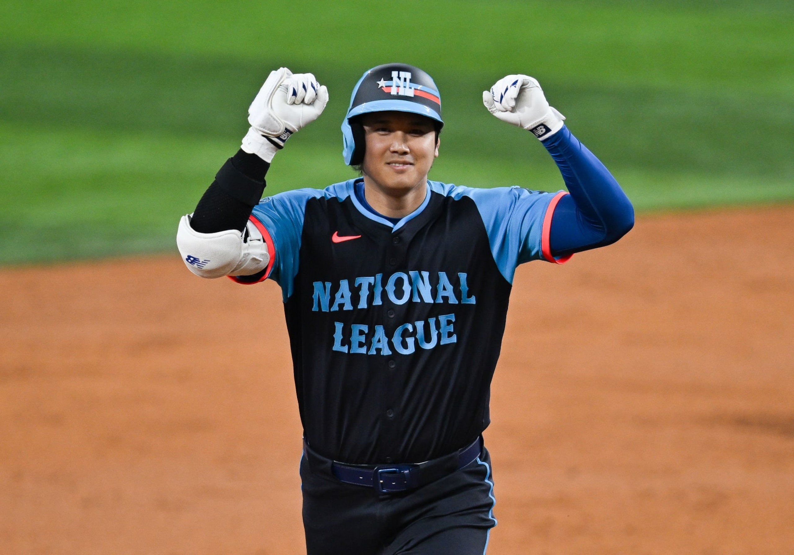 ARLINGTON, TEXAS - JULY 16: Shohei Ohtani #17 of Los Angeles Dodgers reacts after hits a three-run home run in the top of the third inning during the 94th MLB All-Star Game presented by Mastercard at Globe Life Field on July 16, 2024 in Arlington, Texas. (Photo by Gene Wang/Getty Images) ARLINGTON, TEXAS - JULY 16: Shohei Ohtani #17 of Los Angeles Dodgers reacts after hits a three-run home run in the top of the third inning during the 94th MLB All-Star Game presented by Mastercard at Globe Life Field on July 16, 2024 in Arlington, Texas. (Photo by Gene Wang/Getty Images)