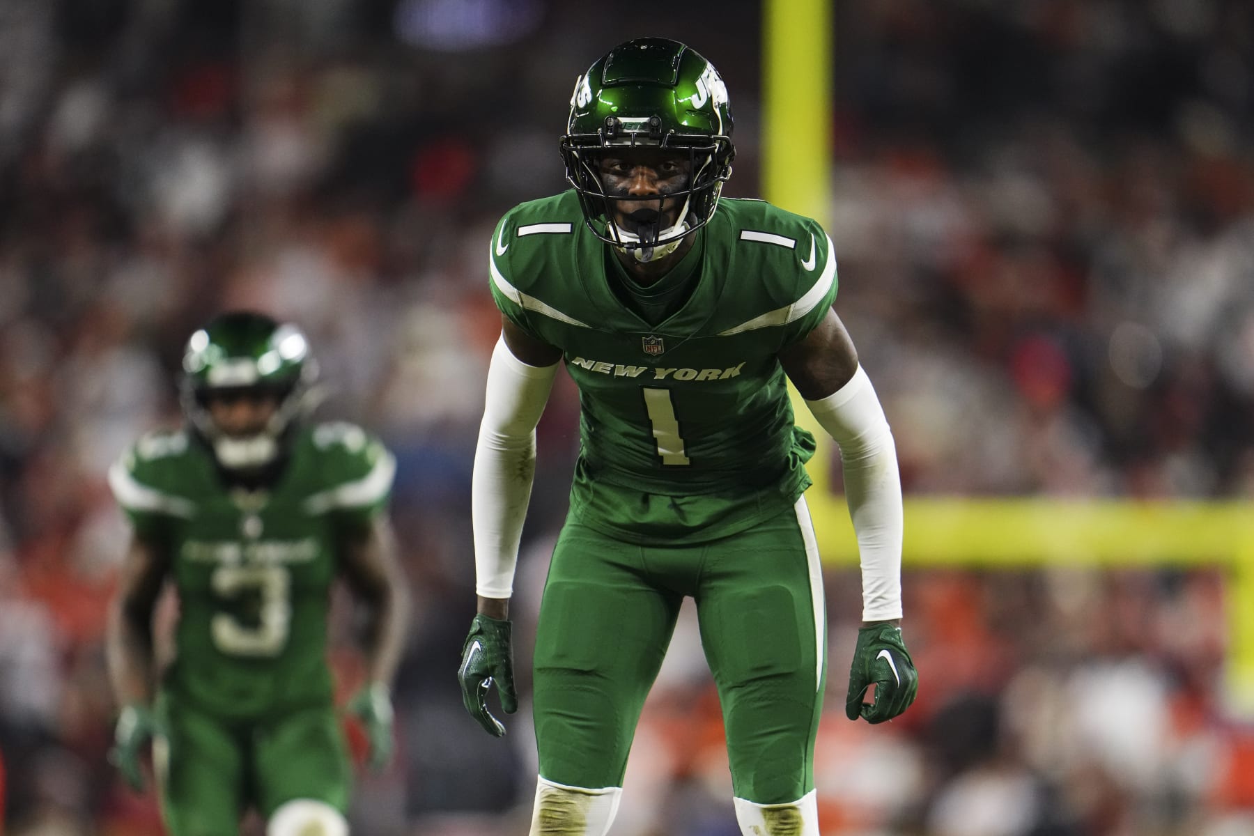 CLEVELAND, OH - DECEMBER 28: Sauce Gardner #1 of the New York Jets defends in coverage during an NFL football game against the Cleveland Browns at Cleveland Browns Stadium on December 28, 2023 in Cleveland, Ohio. (Photo by Cooper Neill/Getty Images)