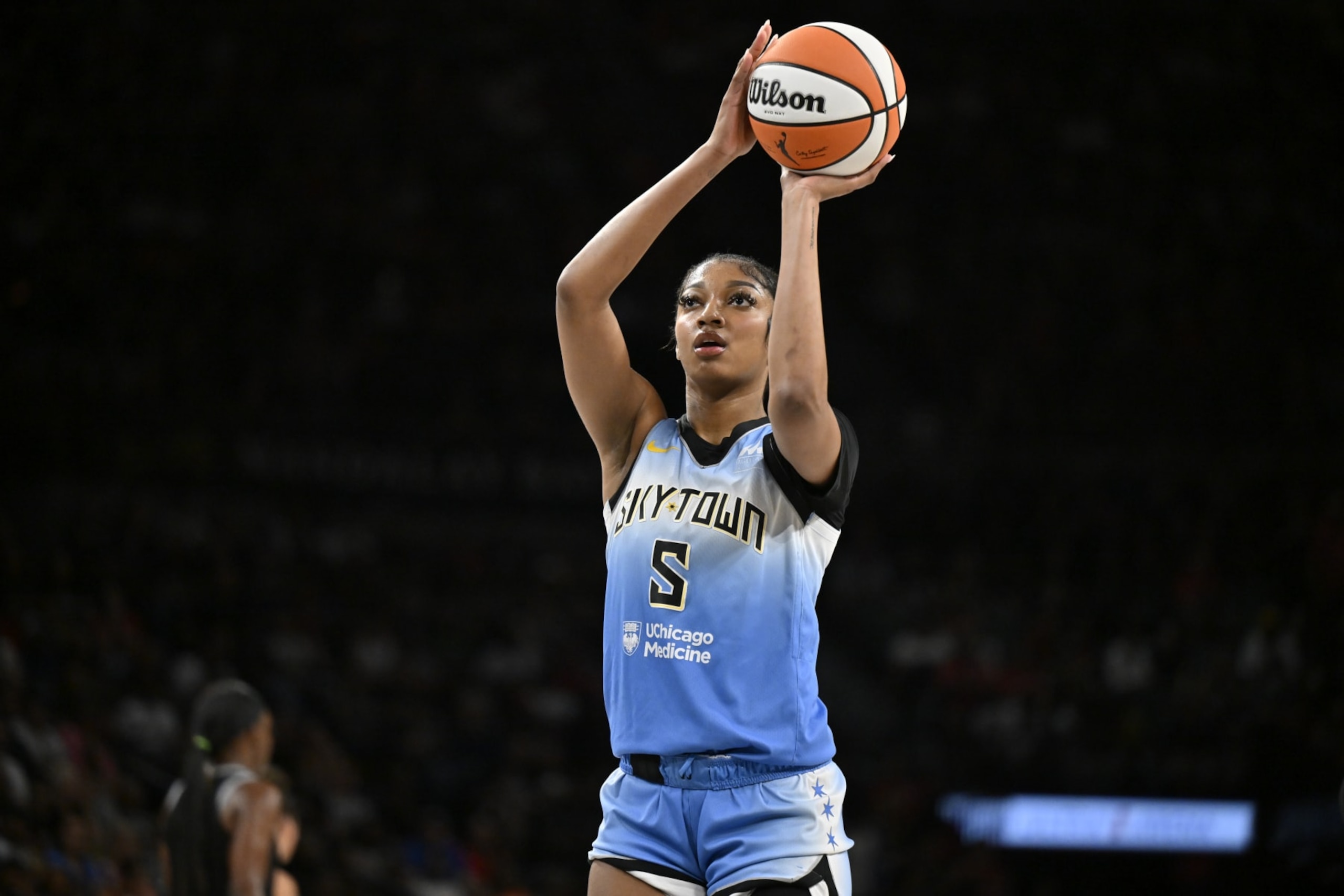 LAS VEGAS, NV - JULY 16: Angel Reese #5 of the Chicago Sky shoots a free throw during the game against the Las Vegas Aces on July 16, 2024 at Michelob ULTRA Arena in Las Vegas, Nevada. NOTE TO USER: User expressly acknowledges and agrees that, by downloading and or using this photograph, User is consenting to the terms and conditions of the Getty Images License Agreement. Mandatory Copyright Notice: Copyright 2024 NBAE (Photo by David Becker/NBAE via Getty Images) LAS VEGAS, NV - JULY 16: Angel Reese #5 of the Chicago Sky shoots a free throw during the game against the Las Vegas Aces on July 16, 2024 at Michelob ULTRA Arena in Las Vegas, Nevada. NOTE TO USER: User expressly acknowledges and agrees that, by downloading and or using this photograph, User is consenting to the terms and conditions of the Getty Images License Agreement. Mandatory Copyright Notice: Copyright 2024 NBAE (Photo by David Becker/NBAE via Getty Images)