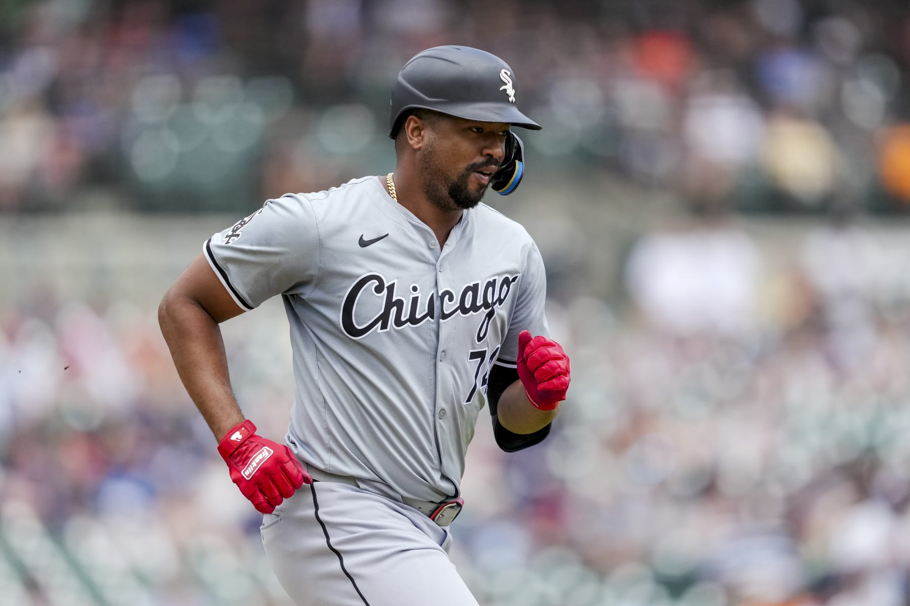 DETROIT, MICHIGAN - JUNE 23: Eloy Jiménez #74 of the Chicago White Sox runs in action against the Detroit Tigers at Comerica Park on June 23, 2024 in Detroit, Michigan. (Photo by Nic Antaya/Getty Images)