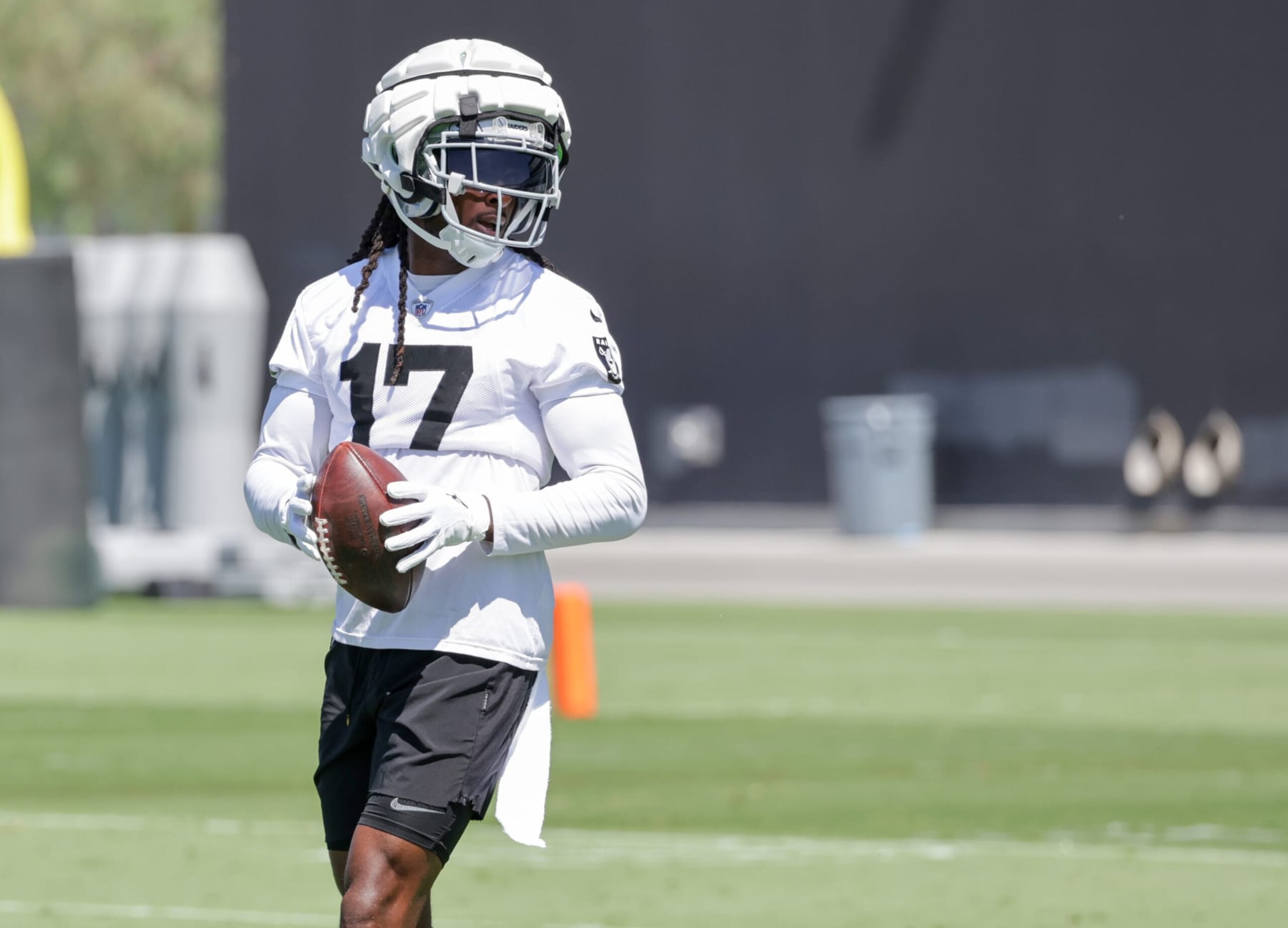 HENDERSON, NEVADA - JUNE 11: Wide receiver Davante Adams #17 of the Las Vegas Raiders runs through a drill during mandatory minicamp at the Las Vegas Raiders Headquarters/Intermountain Healthcare Performance Center on June 11, 2024 in Henderson, Nevada. (Photo by Ethan Miller/Getty Images)