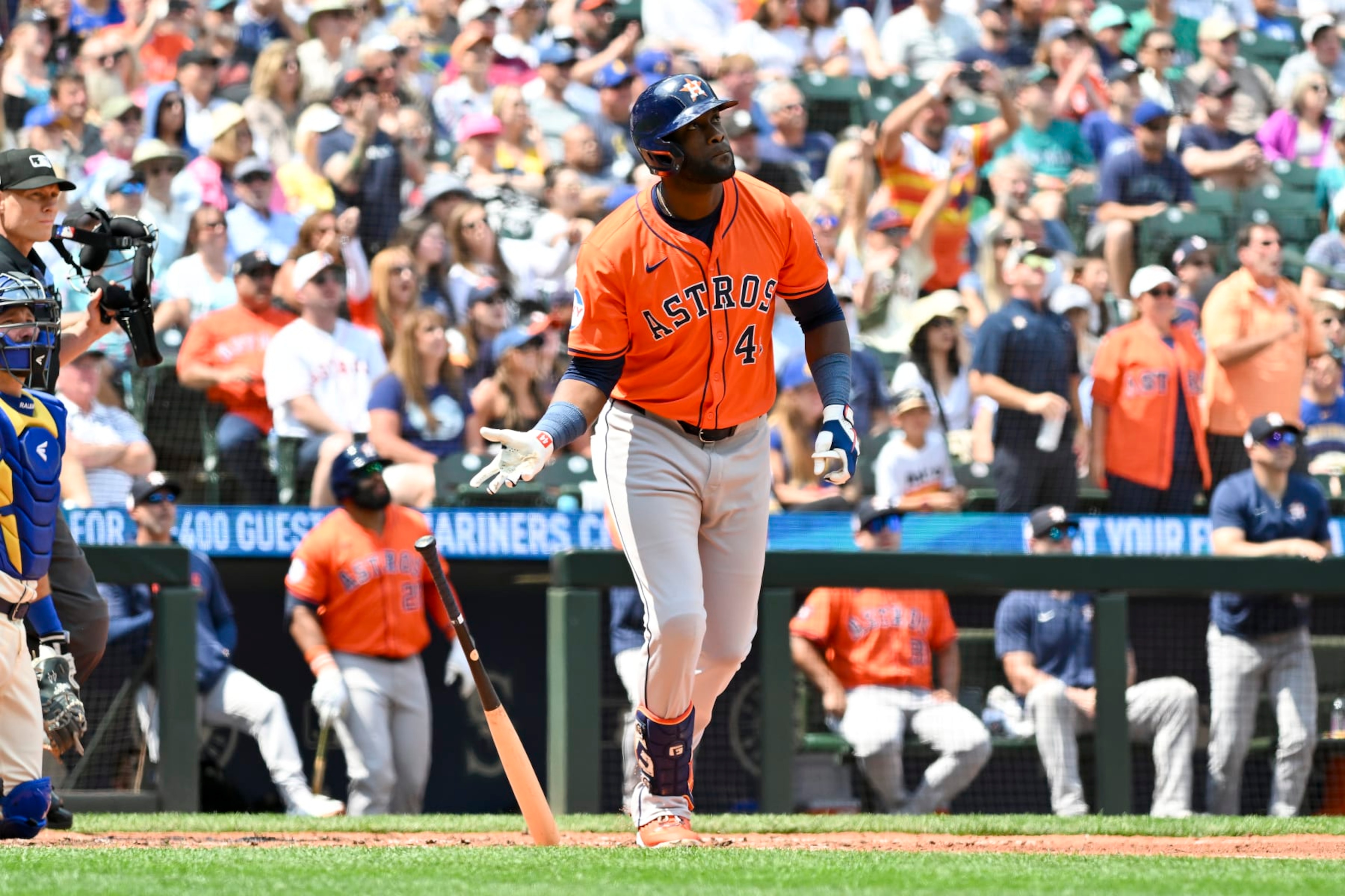 SEATTLE, WASHINGTON - JULY 21: Yordan Alvarez #44 of the Houston Astros hits a solo home run during the fourth inning against the Seattle Mariners at T-Mobile Park on July 21, 2024 in Seattle, Washington. (Photo by Alika Jenner/Getty Images) SEATTLE, WASHINGTON - JULY 21: Yordan Alvarez #44 of the Houston Astros hits a solo home run during the fourth inning against the Seattle Mariners at T-Mobile Park on July 21, 2024 in Seattle, Washington. (Photo by Alika Jenner/Getty Images)