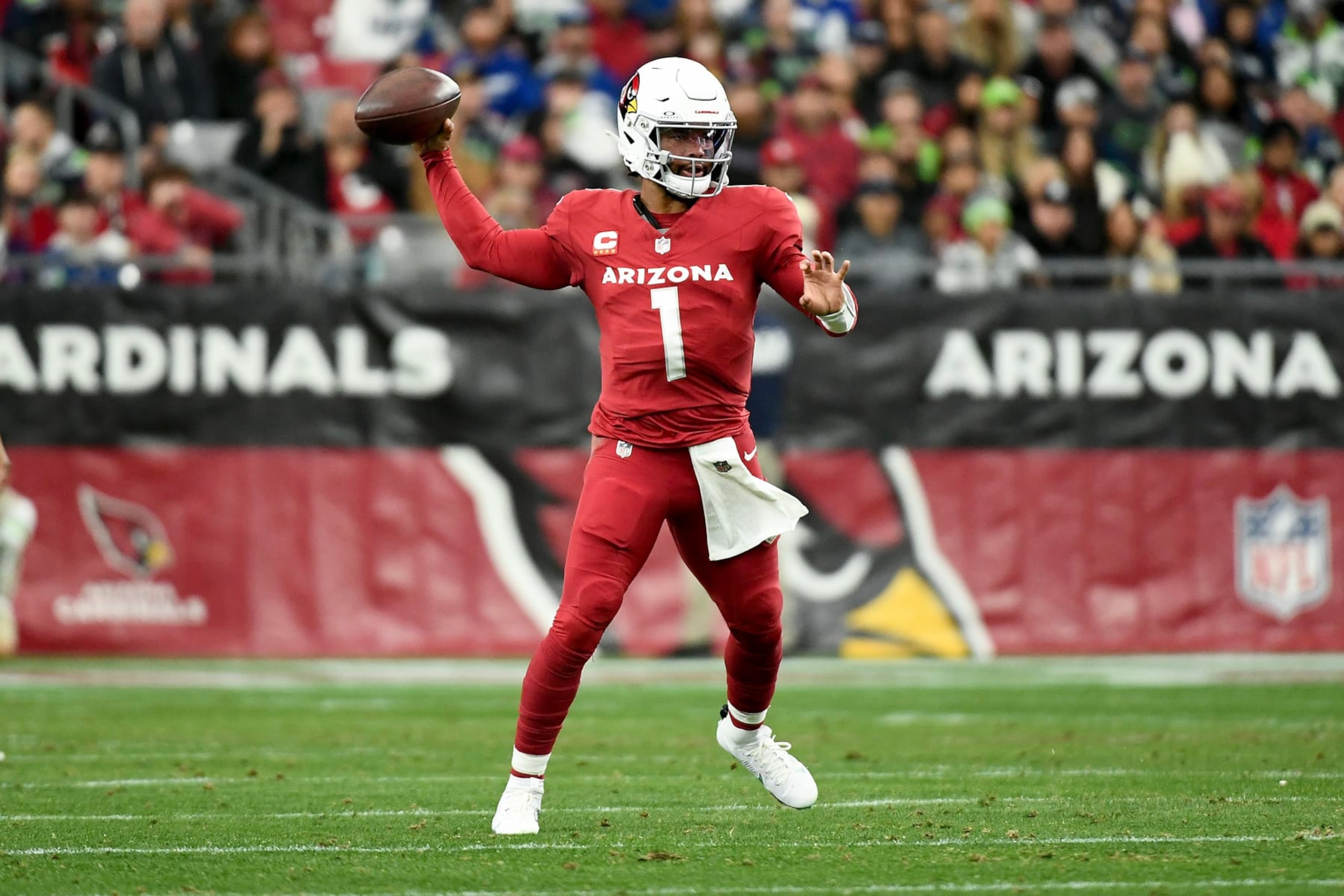 GLENDALE, ARIZONA - JANUARY 07: Kyler Murray #1 of the Arizona Cardinals looks to pass during the first half against the Seattle Seahawks at State Farm Stadium on January 07, 2024 in Glendale, Arizona. (Photo by Jennifer Stewart/Getty Images)