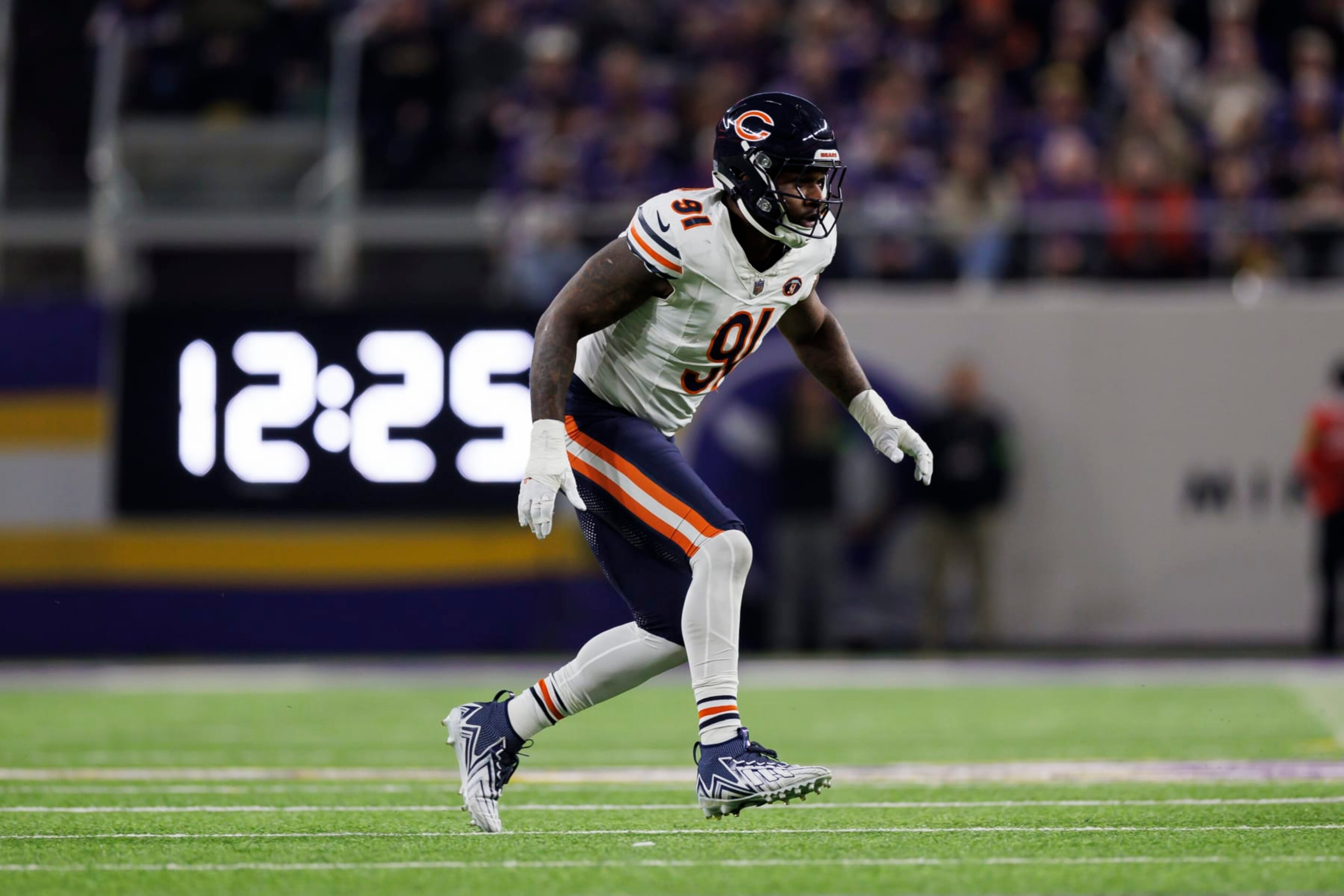 MINNEAPOLIS, MINNESOTA - NOVEMBER 27: Yannick Ngakoue #91 of the Chicago Bears runs around the edge during an NFL football game against the Minnesota Vikings at U.S. Bank Stadium on November 27, 2023 in Minneapolis, Minnesota. (Photo by Ryan Kang/Getty Images) MINNEAPOLIS, MINNESOTA - NOVEMBER 27: Yannick Ngakoue #91 of the Chicago Bears runs around the edge during an NFL football game against the Minnesota Vikings at U.S. Bank Stadium on November 27, 2023 in Minneapolis, Minnesota. (Photo by Ryan Kang/Getty Images)
