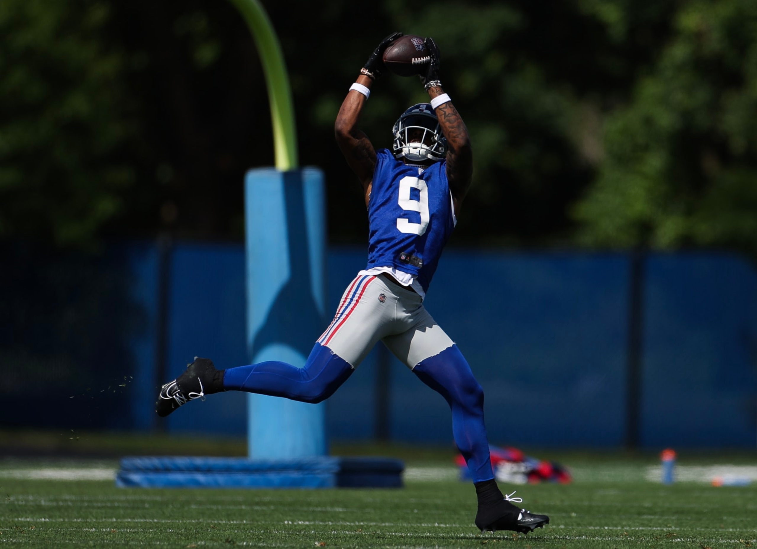 EAST RUTHERFORD, NEW JERSEY - MAY 30: Malik Nabers #9 of the New York Giants makes a catch during OTA Offseason Workouts at NY Giants Quest Diagnostics Training Center on May 30, 2024 in East Rutherford, New Jersey. (Photo by Luke Hales/Getty Images) EAST RUTHERFORD, NEW JERSEY - MAY 30: Malik Nabers #9 of the New York Giants makes a catch during OTA Offseason Workouts at NY Giants Quest Diagnostics Training Center on May 30, 2024 in East Rutherford, New Jersey. (Photo by Luke Hales/Getty Images)