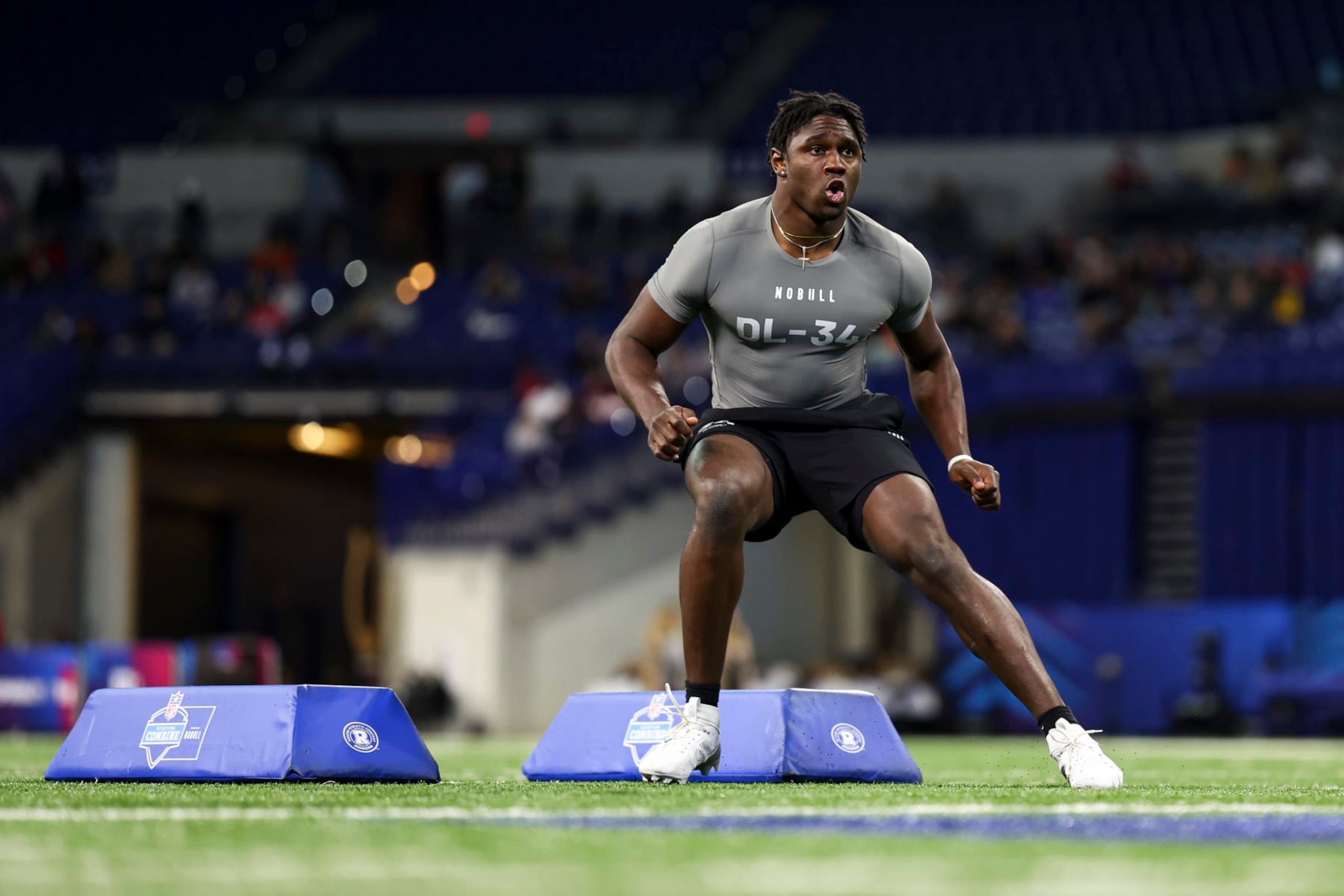 INDIANAPOLIS, INDIANA - FEBRUARY 29: Jalyx Hunt #DL34 of Houston Christian participates in a drill during the NFL Combine at Lucas Oil Stadium on February 29, 2024 in Indianapolis, Indiana. (Photo by Kevin Sabitus/Getty Images)