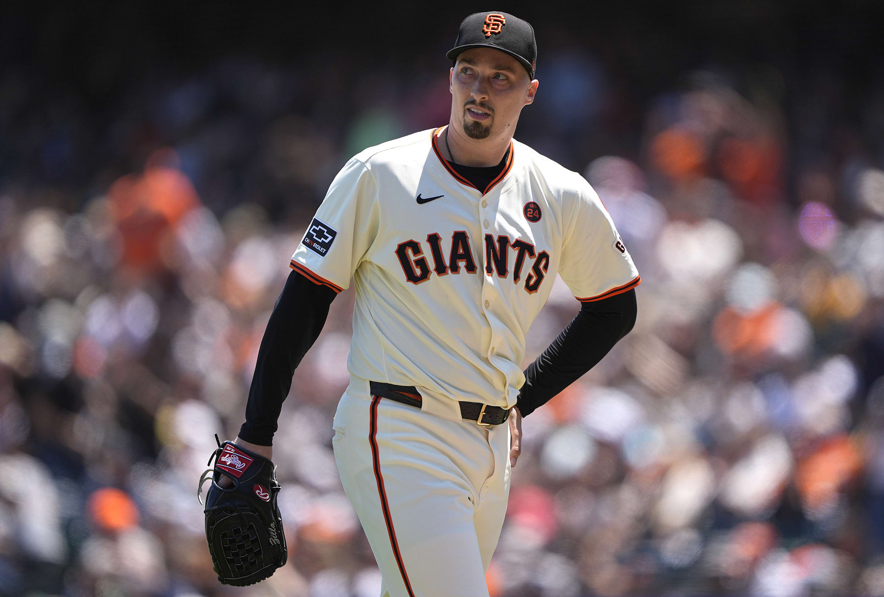 SAN FRANCISCO, CALIFORNIA - JULY 14: Blake Snell #7 of the San Francisco Giants looks on walking off the mound at the end of the top of the fifth inning against the Minnesota Twins at Oracle Park on July 14, 2024 in San Francisco, California. (Photo by Thearon W. Henderson/Getty Images)