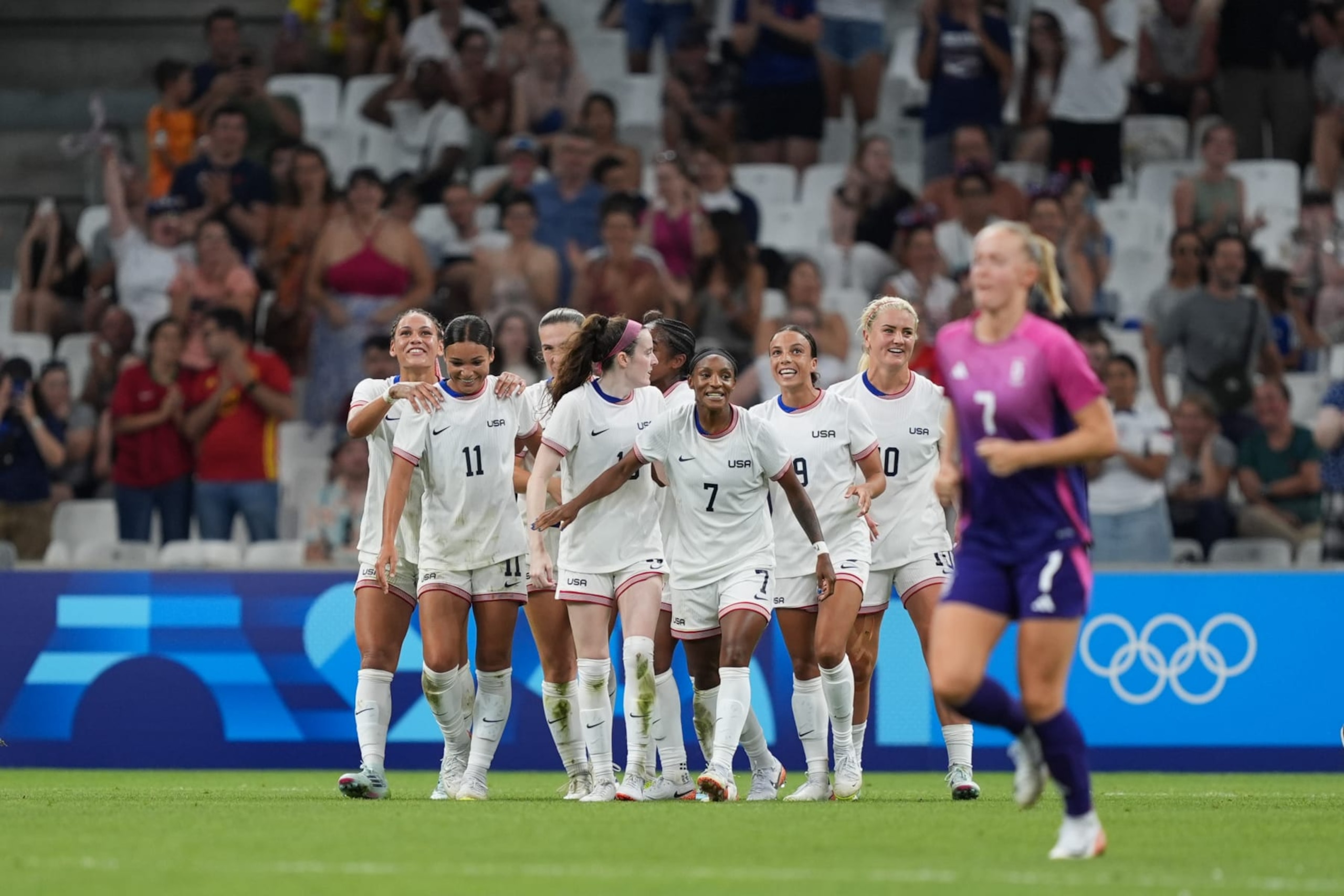 MARSEILLE, FRANCE - JULY 28: Sophia Smith #11 of the United States celebrates scoring with teammates during the first half against Germany during the Women's group B match during the Olympic Games Paris 2024 at Stade de Marseille on July 28, 2024 in Marseille, France. (Photo by Andrea Vilchez/ISI/Getty Images) MARSEILLE, FRANCE - JULY 28: Sophia Smith #11 of the United States celebrates scoring with teammates during the first half against Germany during the Women's group B match during the Olympic Games Paris 2024 at Stade de Marseille on July 28, 2024 in Marseille, France. (Photo by Andrea Vilchez/ISI/Getty Images)