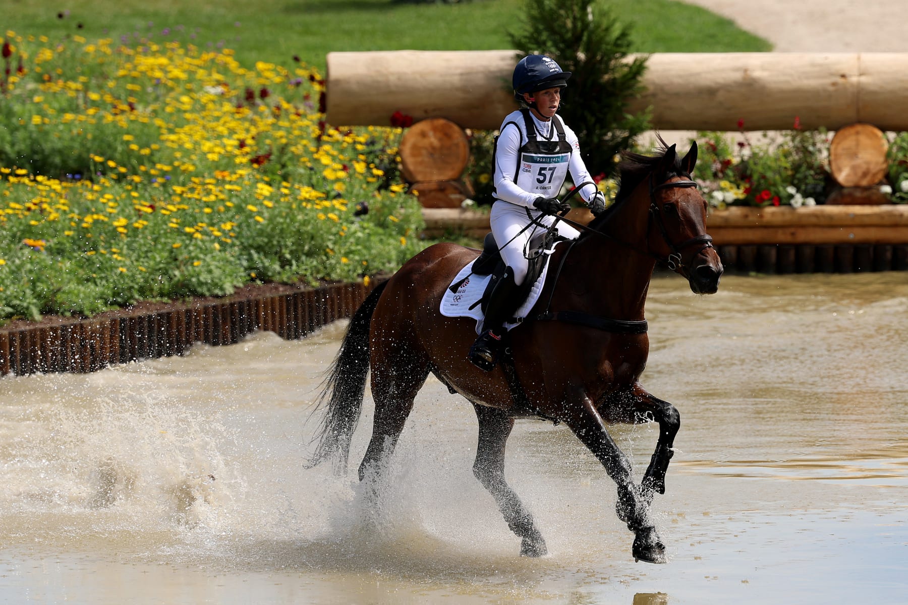 VERSAILLES, FRANCE - JULY 28: Rosalind Canter and horse Lordships Graffalo of Team Great Britain compete during the Equestrian Eventing Individual Cross Country leg on day two of the Olympic Games Paris 2024 at Chateau de Versailles on July 28, 2024 in Versailles, France. (Photo by Buda Mendes/Getty Images)