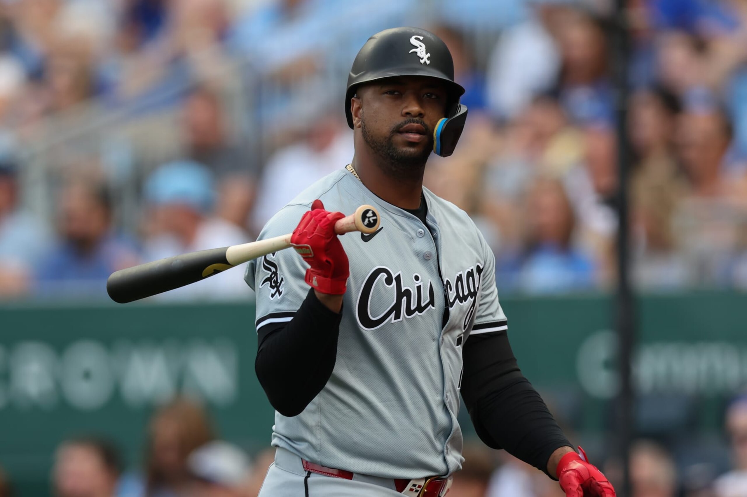 KANSAS CITY, MO - JULY 20: Chicago White Sox designated hitter Eloy Jiménez (74) during an MLB game between the Chicago White Sox and Kansas City Royals on July 20, 2024 at Kauffman Stadium in Kansas City,  MO. (Photo by Scott Winters/Icon Sportswire via Getty Images)