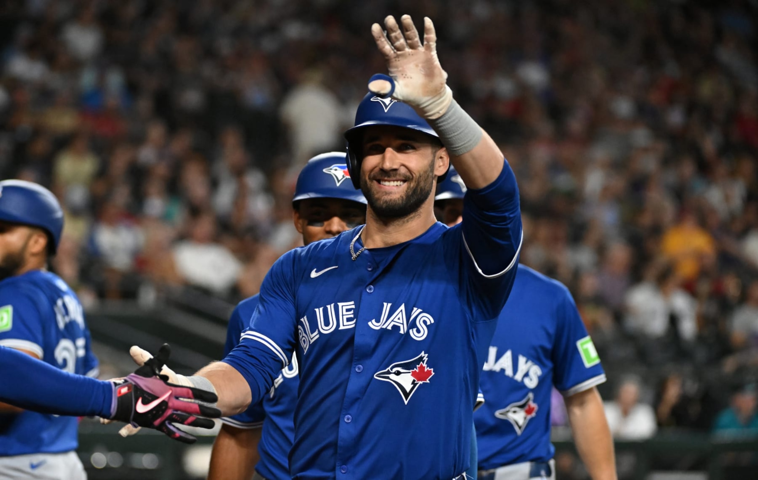 PHOENIX, ARIZONA - JULY 14: Kevin Kiermaier #39 of the Toronto Blue Jays gestures to the crowd after hitting a grand slam home run against the Arizona Diamondbacks during the fourth inning at Chase Field on July 14, 2024 in Phoenix, Arizona. (Photo by Norm Hall/Getty Images)