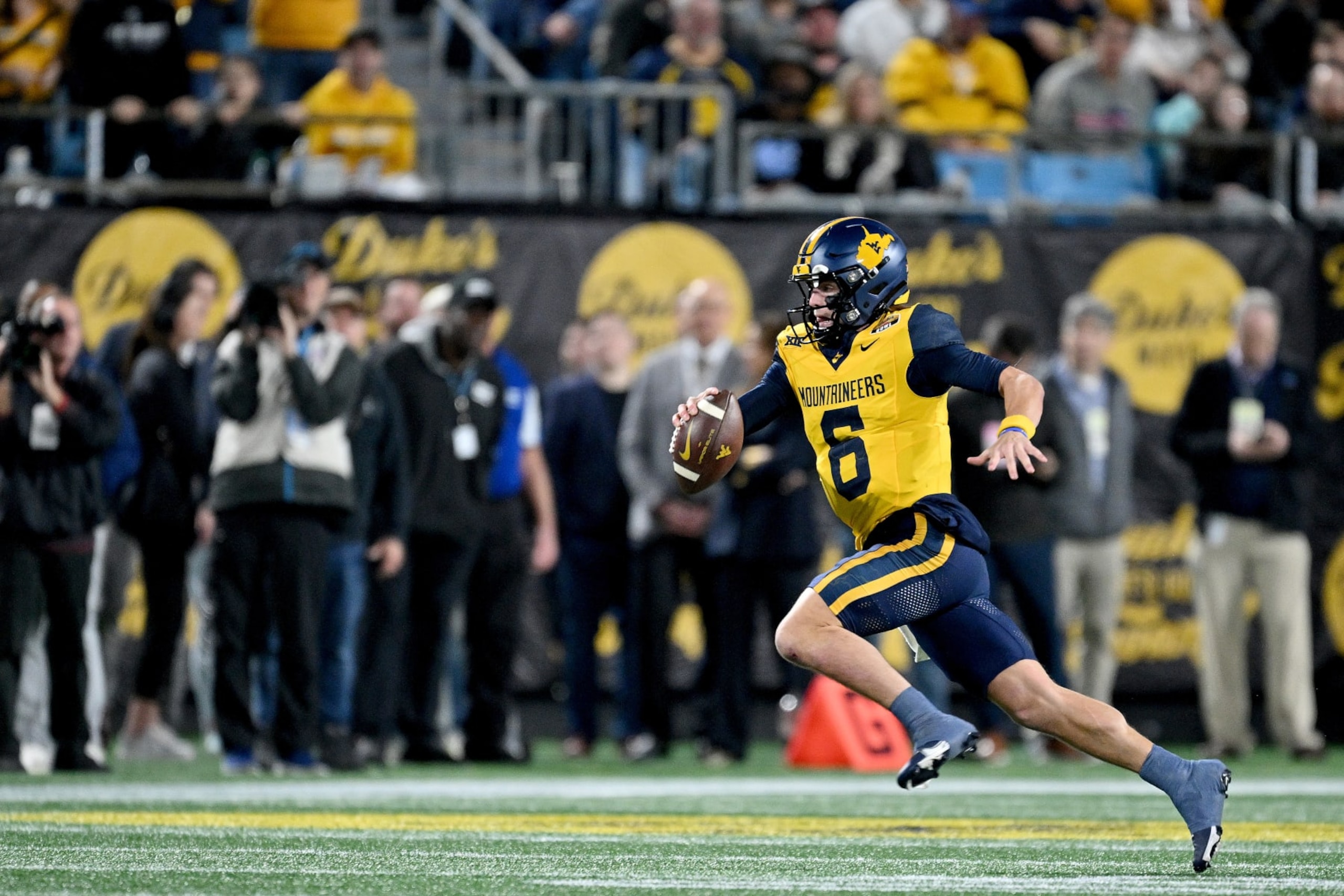 WVU QB Garrett Greene