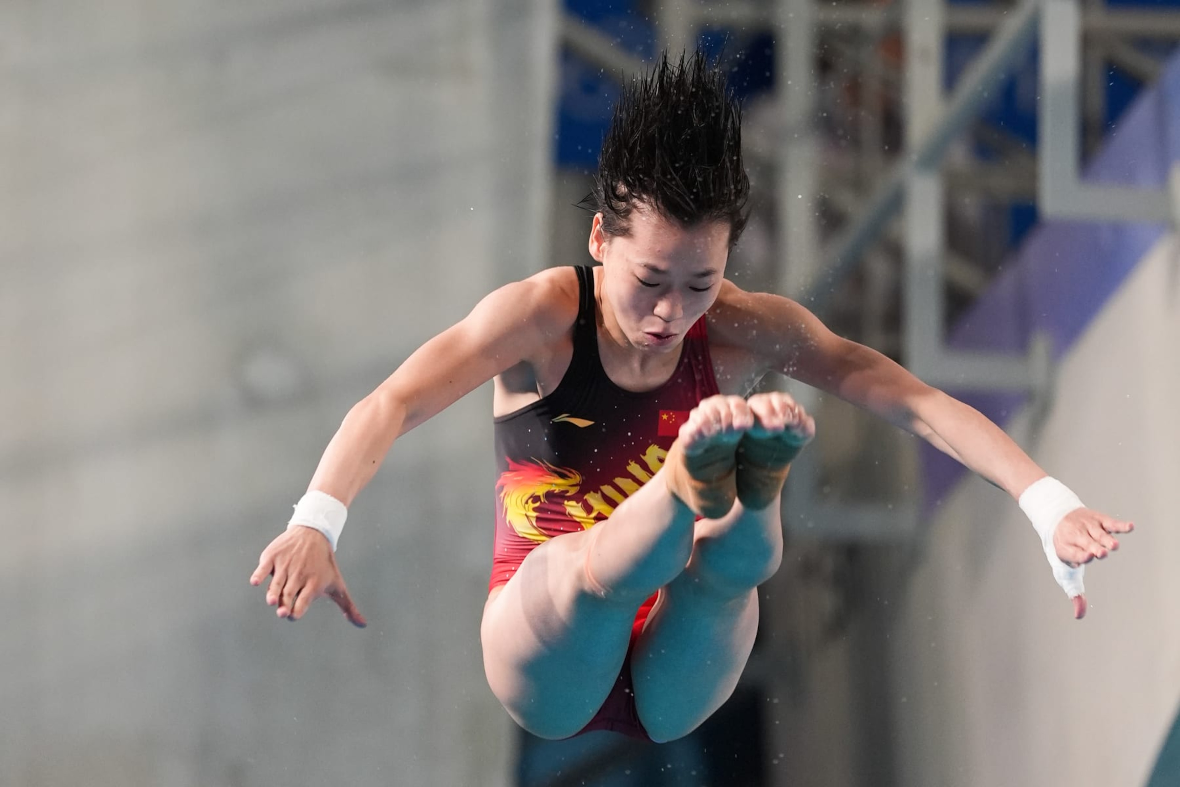SAINT-DENIS, FRANCE - AUGUST 06: Quan Hongchan of Team China competes in the Diving - Women's 10m Platform Final on day 11 of the Paris 2024 Olympic Games at Aquatics Centre on August 6, 2024 in Saint-Denis, France. (Photo by Ni Minzhe/CHINASPORTS/VCG via Getty Images) SAINT-DENIS, FRANCE - AUGUST 06: Quan Hongchan of Team China competes in the Diving - Women's 10m Platform Final on day 11 of the Paris 2024 Olympic Games at Aquatics Centre on August 6, 2024 in Saint-Denis, France. (Photo by Ni Minzhe/CHINASPORTS/VCG via Getty Images)