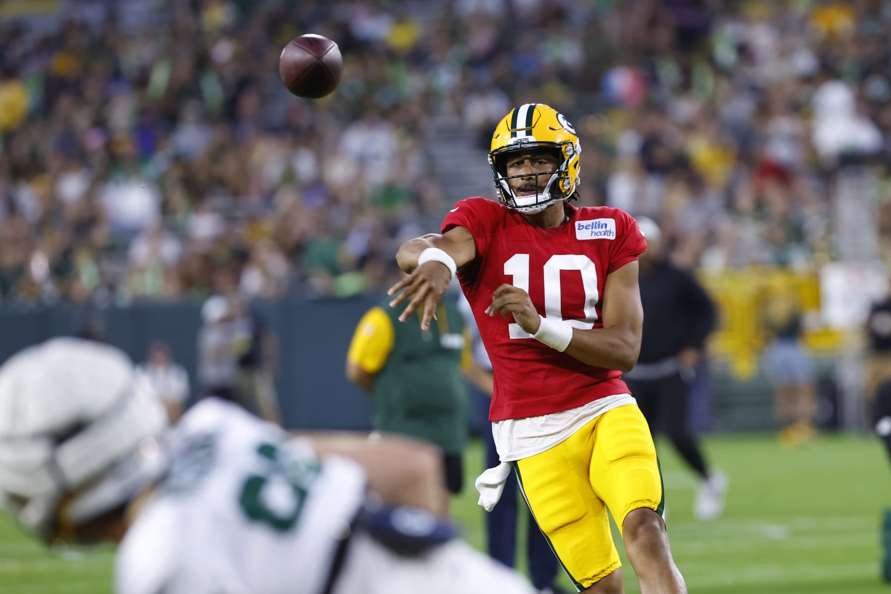 GREEN BAY, WI - AUGUST 03: Green Bay Packers quarterback Jordan Love (10) throws during the Green Bay Packers Family Night on August 3, 2024 at Lambeau Field in Green Bay, WI. (Photo by Larry Radloff/Icon Sportswire via Getty Images)