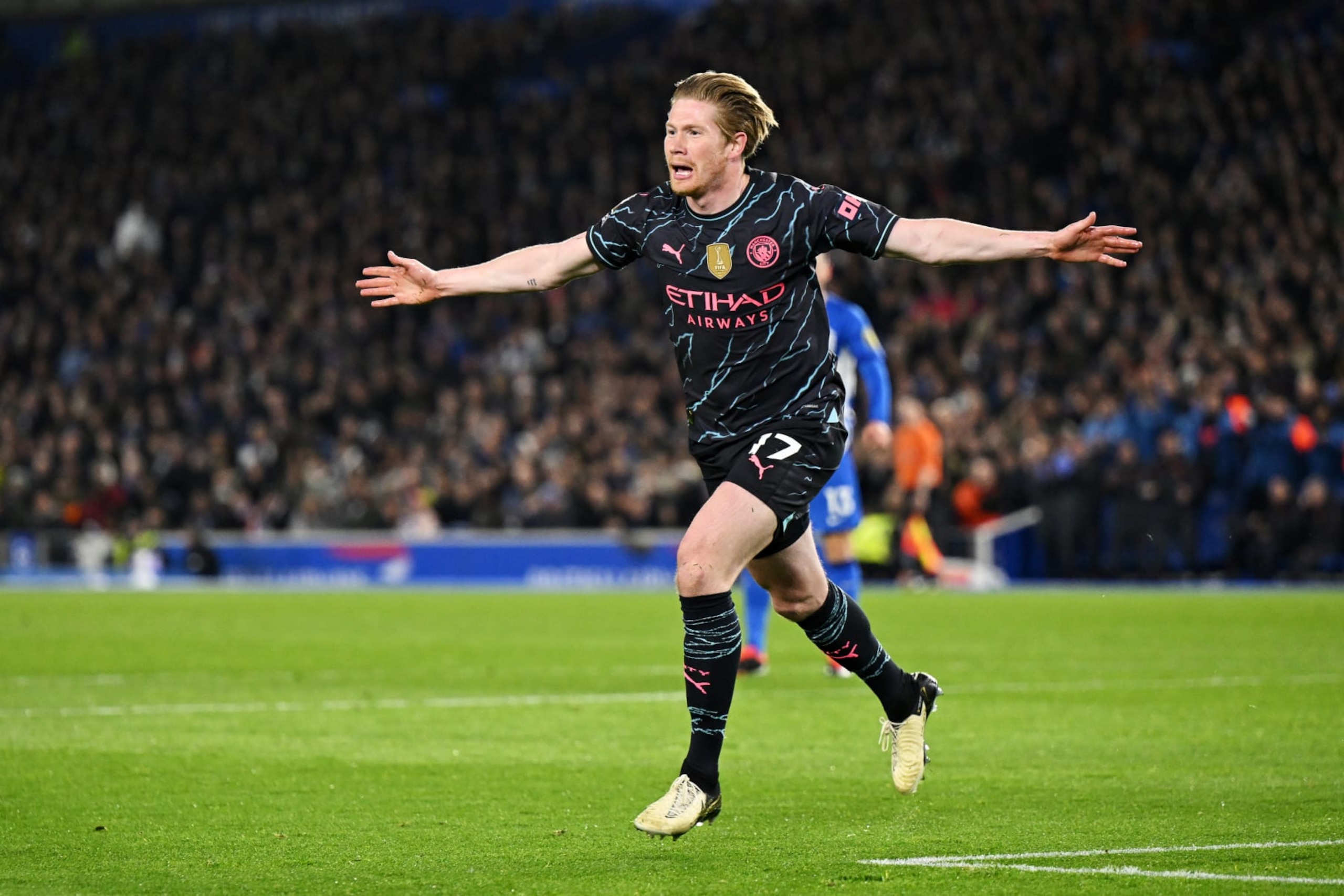 BRIGHTON, ENGLAND - APRIL 25: Kevin De Bruyne of Manchester City celebrates scoring his team's first goal during the Premier League match between Brighton & Hove Albion and Manchester City at American Express Community Stadium on April 25, 2024 in Brighton, England. (Photo by Mike Hewitt/Getty Images)