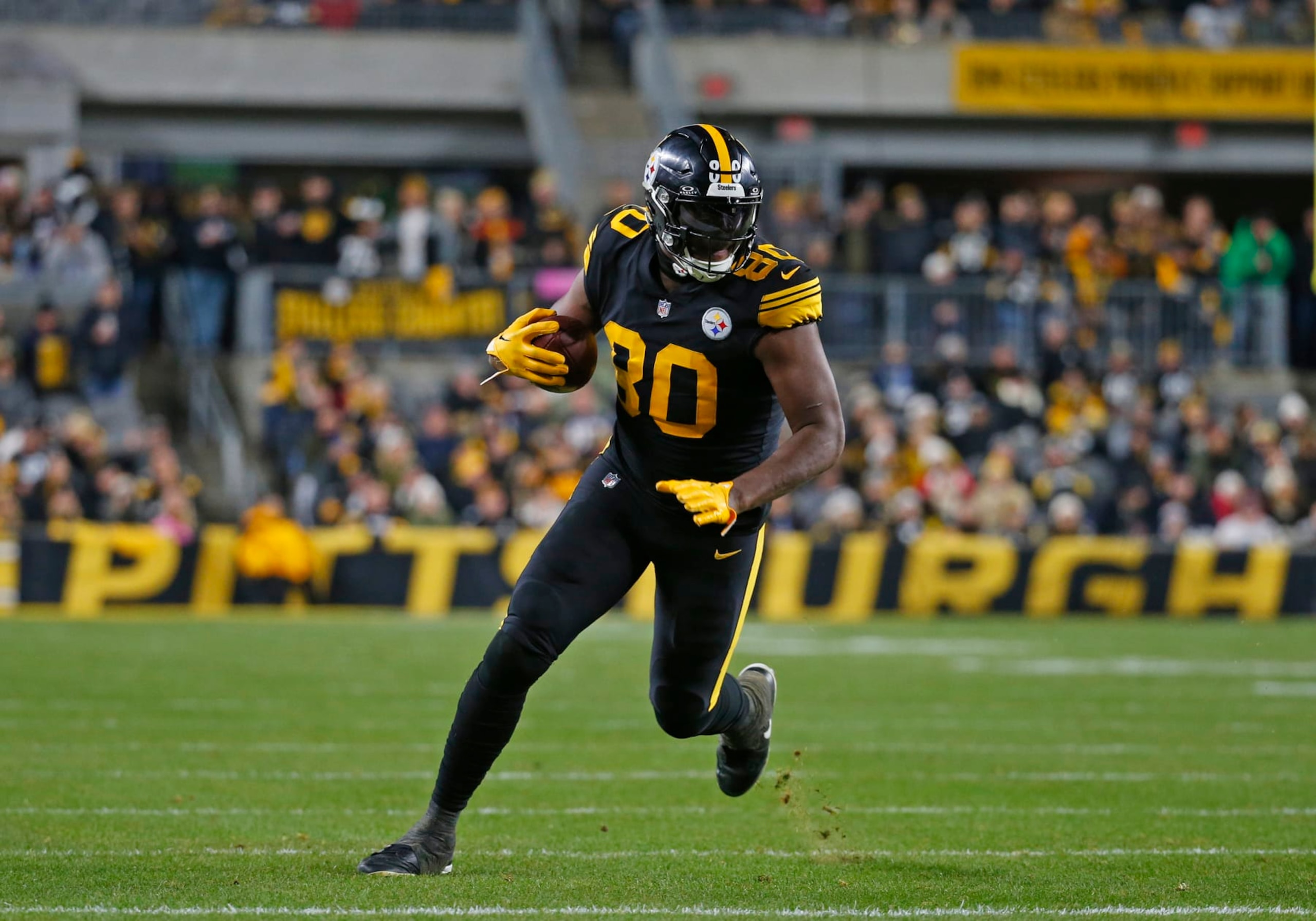 PITTSBURGH, PA - DECEMBER 07:  Darnell Washington #80 of the Pittsburgh Steelers in action against the New England Patriots on December 7, 2023 at Acrisure Stadium in Pittsburgh, Pennsylvania.  (Photo by Justin K. Aller/Getty Images)