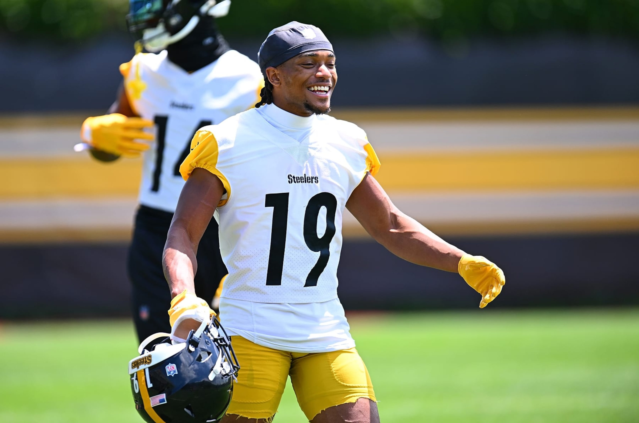 PITTSBURGH, PENNSYLVANIA - JUNE 6:  Calvin Austin III #19 of the Pittsburgh Steelers looks on during the Pittsburgh Steelers OTA offseason workout at UPMC Rooney Sports Complex on June 6 2024 in Pittsburgh, Pennsylvania. (Photo by Joe Sargent/Getty Images)