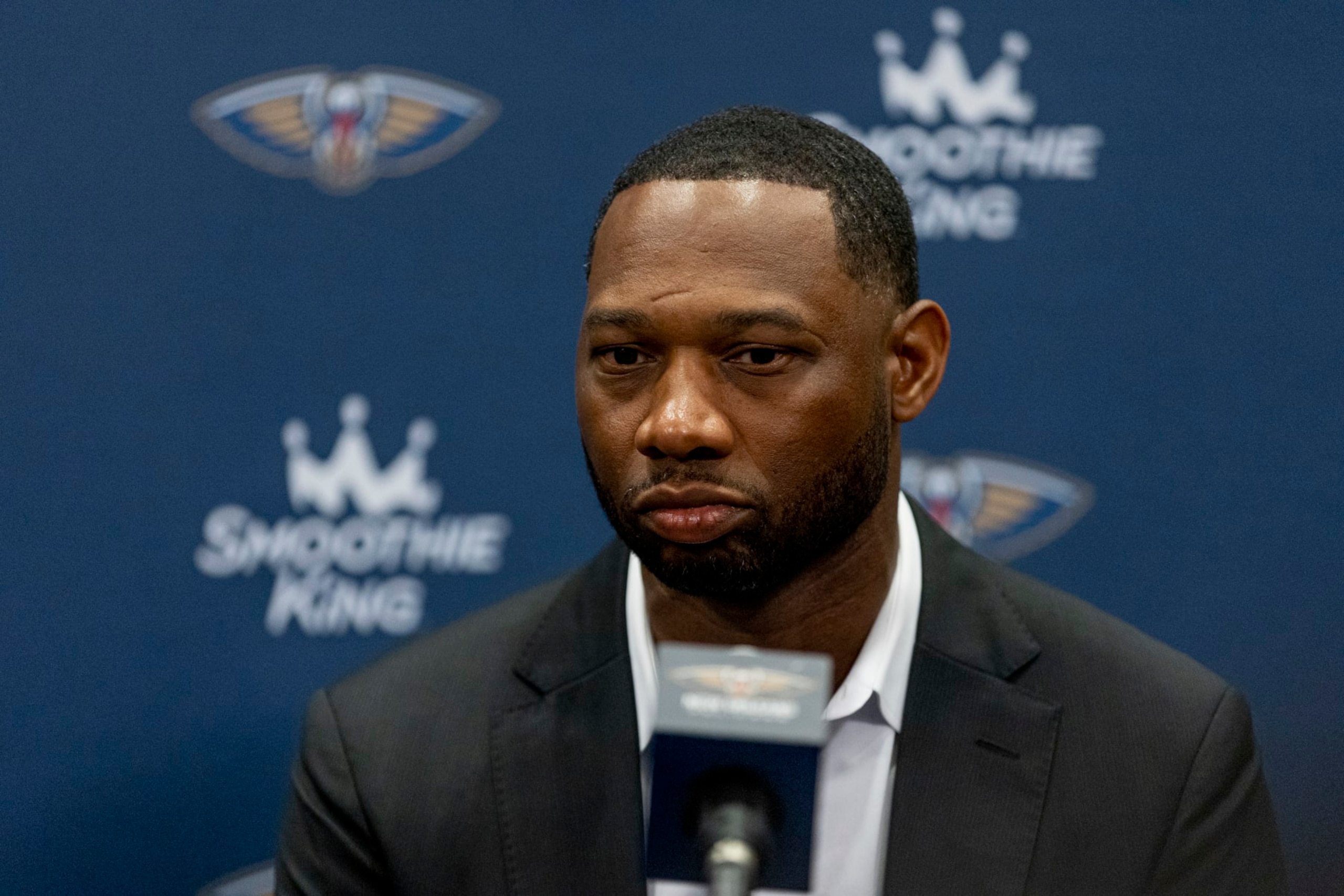 NEW ORLEANS, LA - July 9, 2024: Head Coach Willie Green talks to the media during the New Orleans Pelicans introductory press conference for Dejounte Murray at Ochsner Sports Performance Center in Metairie, Louisiana. NOTE TO USER: User expressly acknowledges and agrees that, by downloading and or using this Photograph, user is consenting to the terms and conditions of the Getty Images License Agreement. Mandatory Copyright Notice: Copyright 2023 NBAE (Photo by Derick Hingle/NBAE via Getty Images)