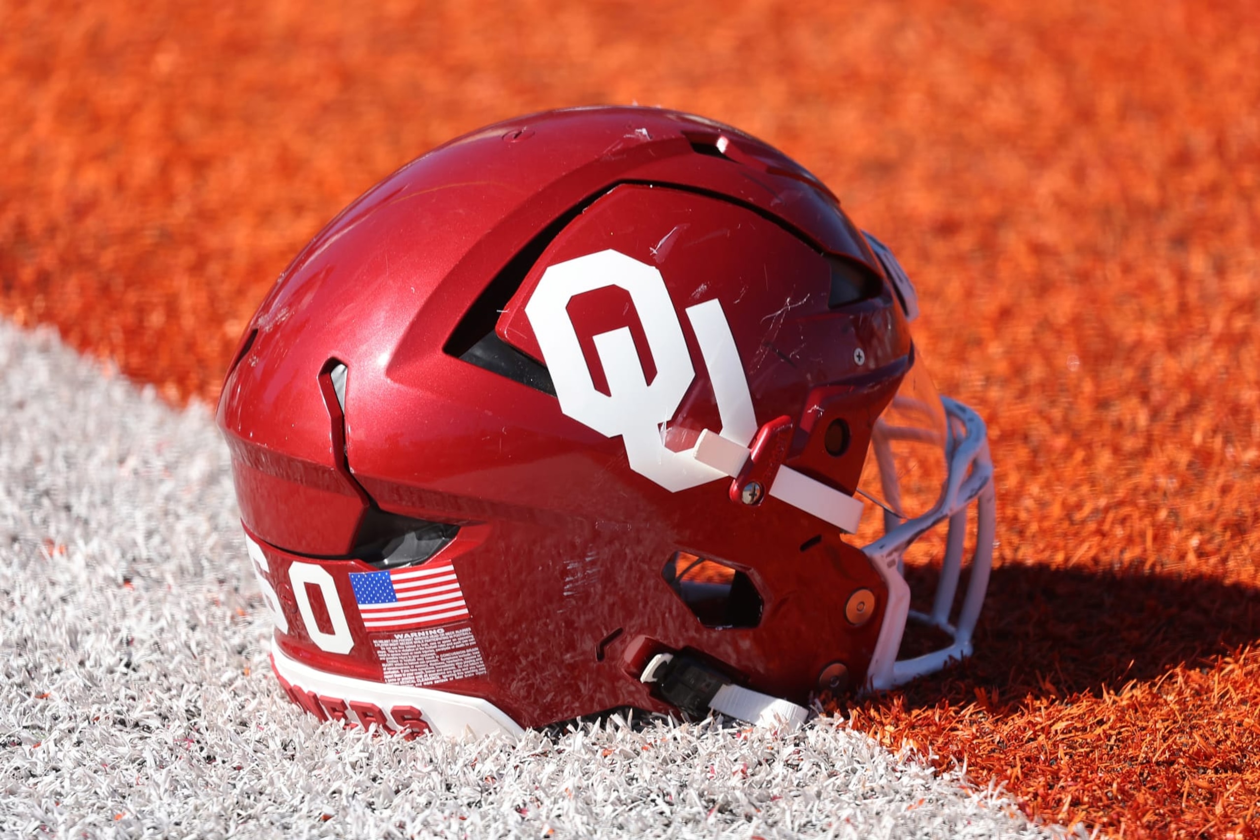 MOBILE, AL - JANUARY 31: A general view of an Oklahoma Sooners helmet during the American Team practice for the Reese's Senior Bowl on January 31, 2024 at Hancock Whitney Stadium in Mobile, Alabama.  (Photo by Michael Wade/Icon Sportswire via Getty Images)