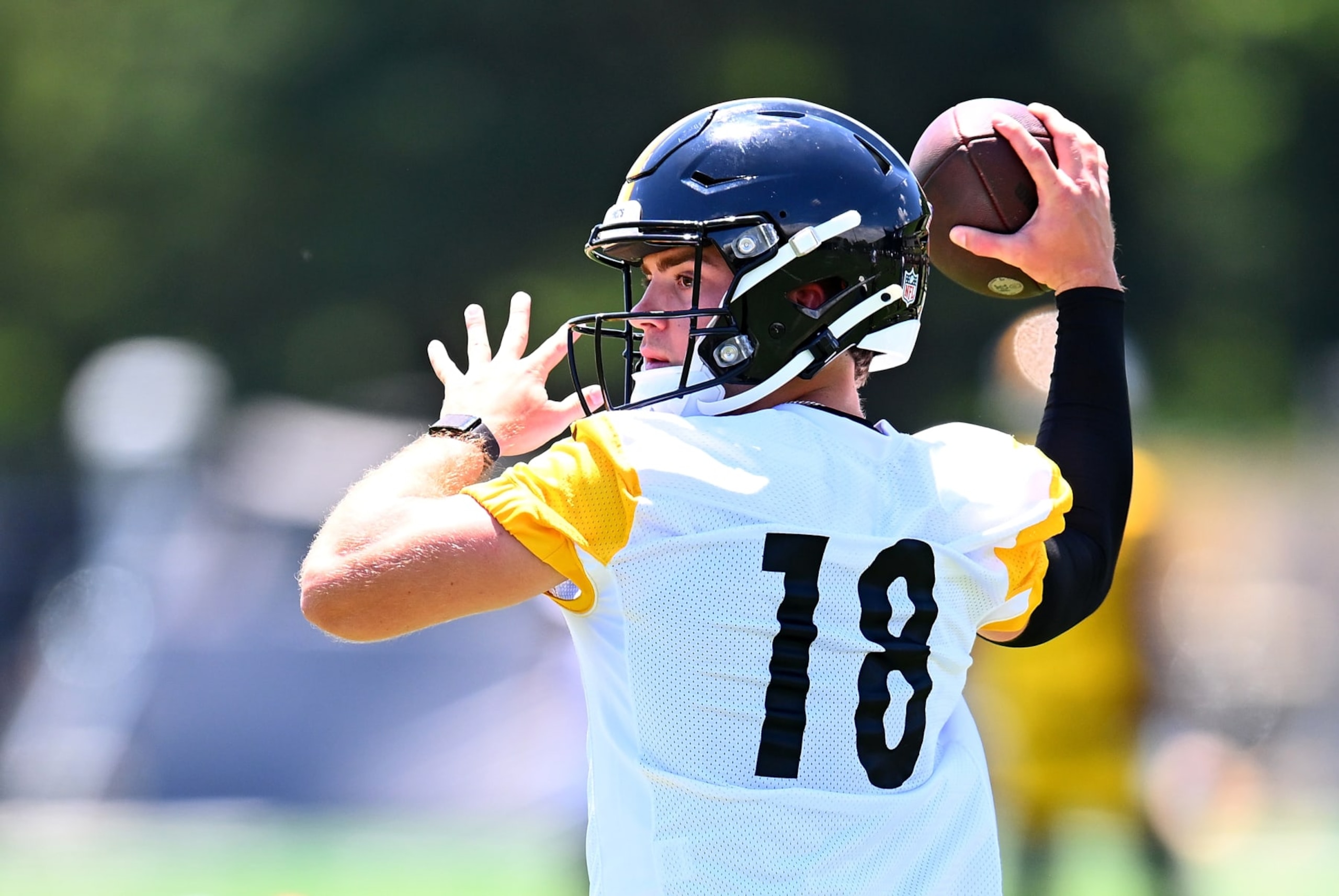 Steelers QB John Rhys Plumlee Steelers QB John Rhys Plumlee