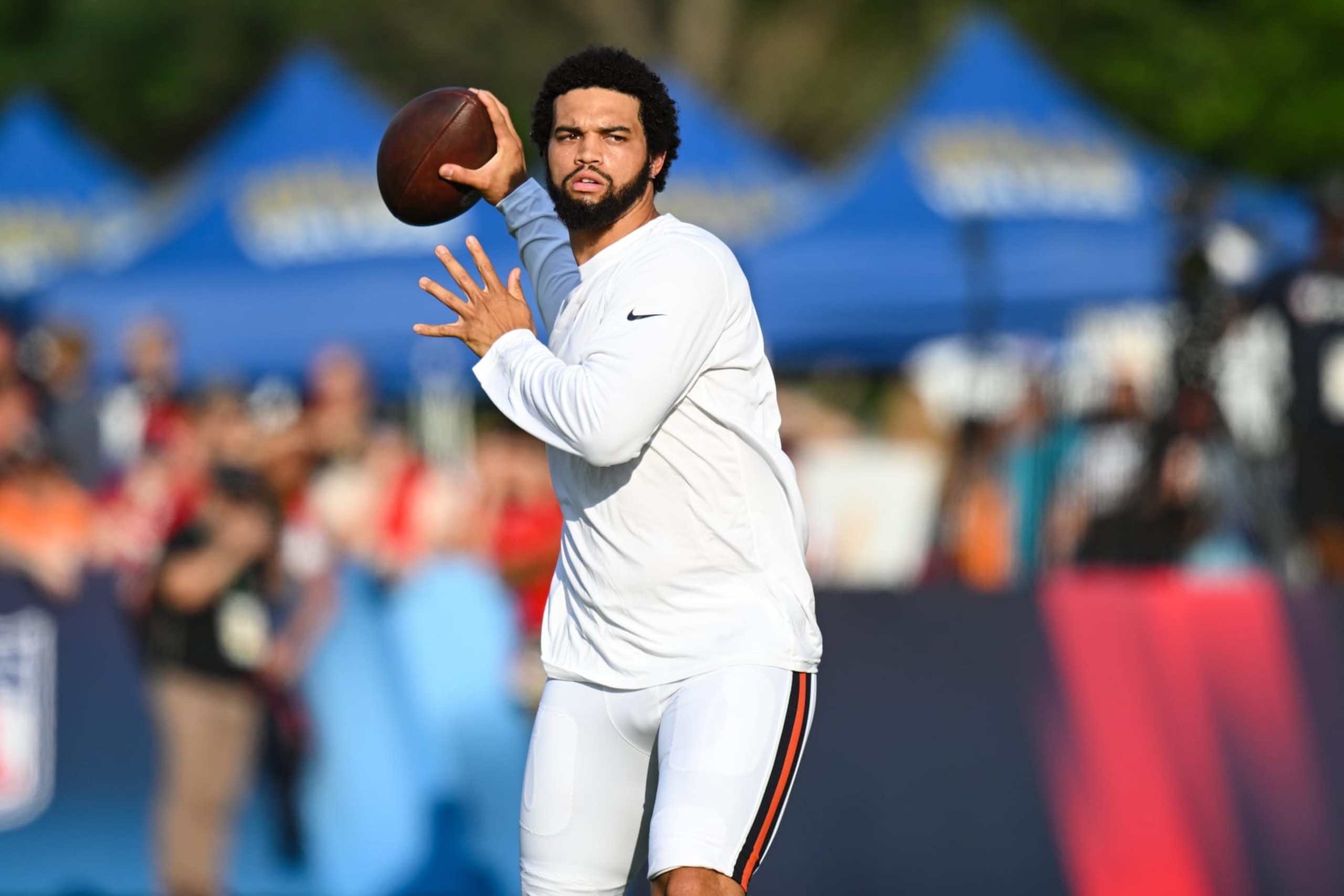 CANTON, OH - AUGUST 01: Chicago Bears QB Caleb Williams (18) throws a pass during warmups for a National Football League preseason game between the Chicago Bears and Houston Texans on August 1, 2024 at Tom Benson Hall of Fame Stadium in Canton, OH. (Photo by James Black/Icon Sportswire via Getty Images) CANTON, OH - AUGUST 01: Chicago Bears QB Caleb Williams (18) throws a pass during warmups for a National Football League preseason game between the Chicago Bears and Houston Texans on August 1, 2024 at Tom Benson Hall of Fame Stadium in Canton, OH. (Photo by James Black/Icon Sportswire via Getty Images)