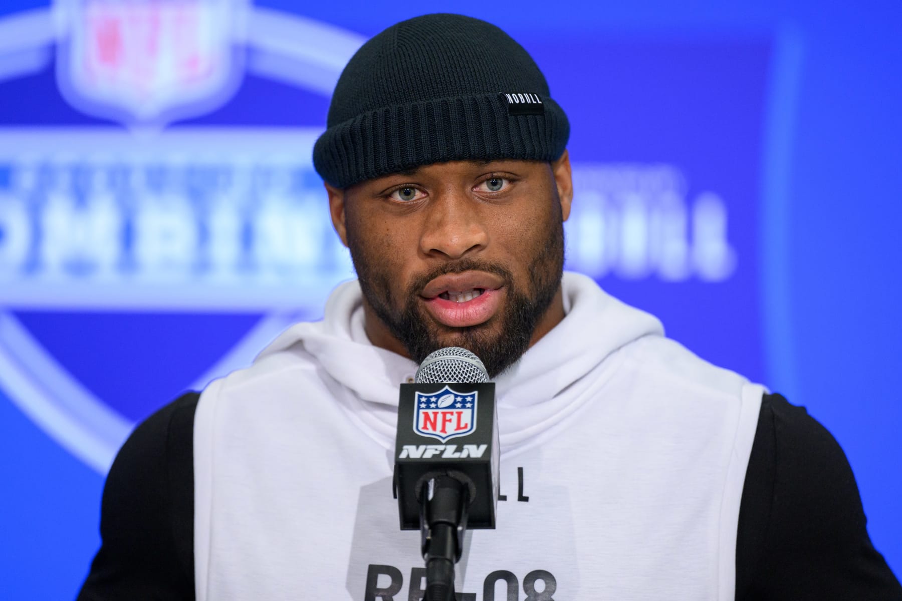 INDIANAPOLIS, IN - MARCH 01: Kentucky running back Ray Davis answers questions from the media during the NFL Scouting Combine on March 1, 2024, at the Indiana Convention Center in Indianapolis, IN. (Photo by Zach Bolinger/Icon Sportswire via Getty Images)
