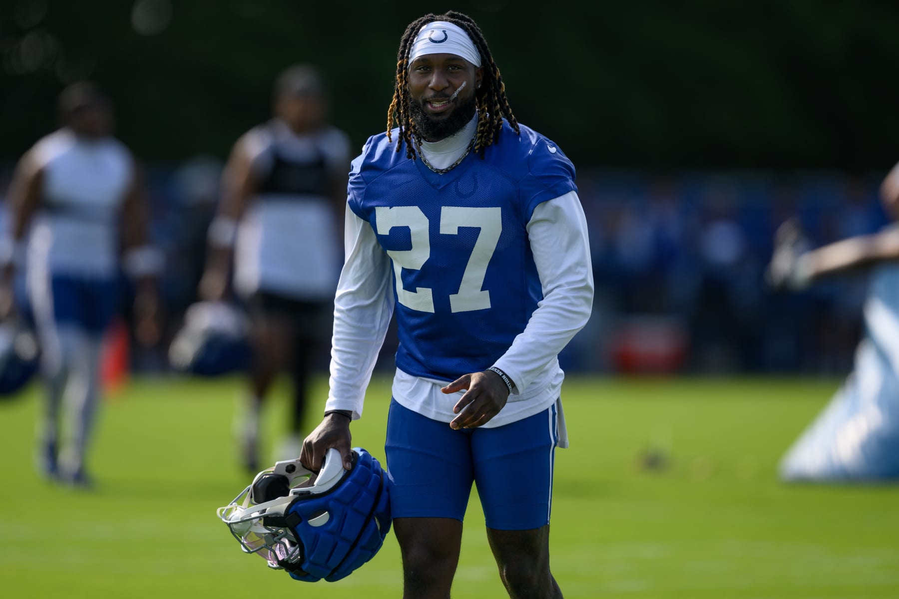 WESTFIELD, IN - JULY 25: Indianapolis Colts running back Trey Sermon (27) runs through a drill during the Indianapolis Colts training camp practice on July 25, 2024 at the Grand Park Sports Campus in Westfield, IN. (Photo by Zach Bolinger/Icon Sportswire via Getty Images)
