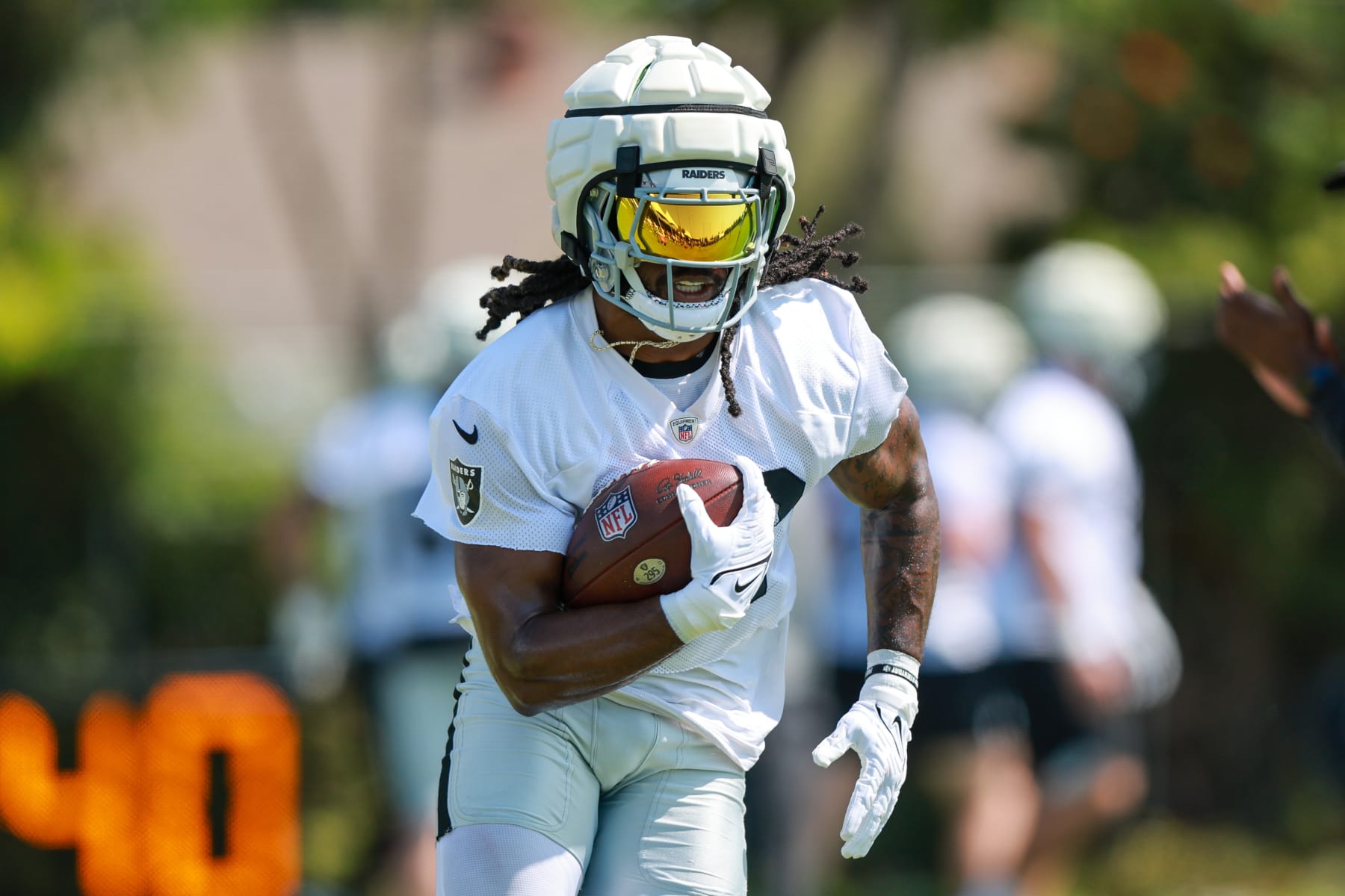 COSTA MESA, CA - JULY 25: Las Vegas Raiders running back Alexander Mattison (22) runs the ball during the Raiders training camp on July 25, 2024, at the Jack Hammett Sports Complex in Costa Mesa, CA. (Photo by Jordon Kelly/Icon Sportswire via Getty Images)