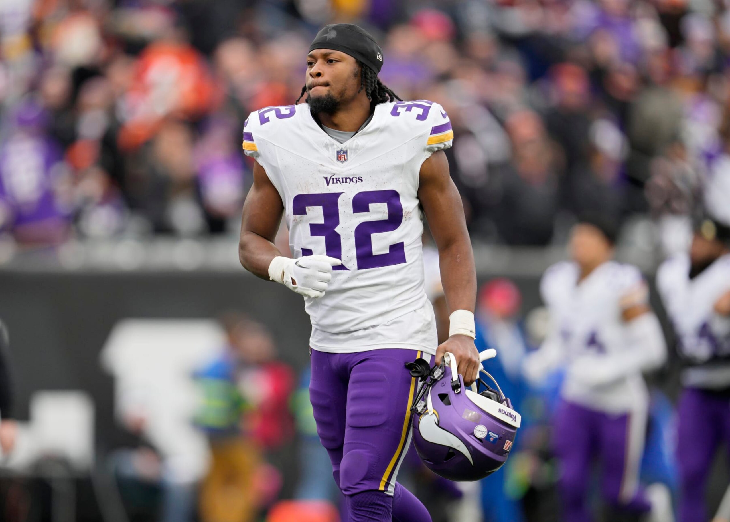 CINCINNATI, OHIO - DECEMBER 16: Andrew Booth Jr. #23 of the Minnesota Vikings plays during a NFL football game against the Cincinnati Bengals at Paycor Stadium on December 16, 2023 in Cincinnati, Ohio. (Photo by Jeff Dean/Getty Images) CINCINNATI, OHIO - DECEMBER 16: Andrew Booth Jr. #23 of the Minnesota Vikings plays during a NFL football game against the Cincinnati Bengals at Paycor Stadium on December 16, 2023 in Cincinnati, Ohio. (Photo by Jeff Dean/Getty Images)
