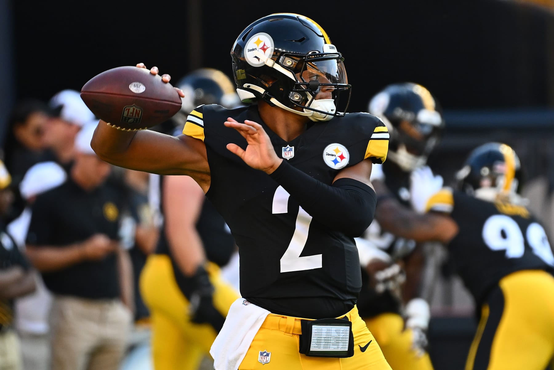 PITTSBURGH, PENNSYLVANIA - AUGUST 9: Justin Fields #2 of the Pittsburgh Steelers warms up before the preseason game against the Houston Texans at Acrisure Stadium on August 9, 2024 in Pittsburgh, Pennsylvania. (Photo by Justin Berl/Getty Images)