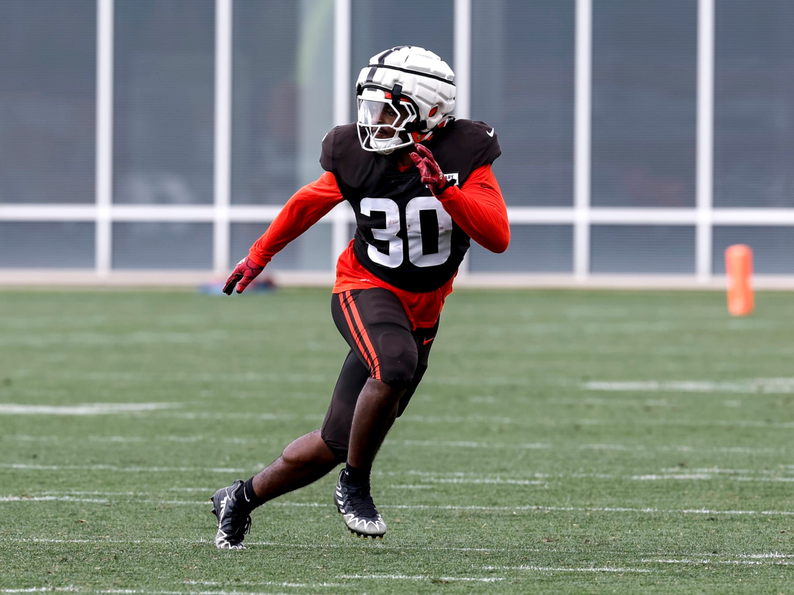 BEREA, OH - AUGUST 05: Linebacker Devin Bush #30 of the Cleveland Browns practices drills during Training Camp at their CrossCountry Mortgage Campus on August 5, 2024 in Berea, Ohio. (Photo by Don Juan Moore/Getty Images)