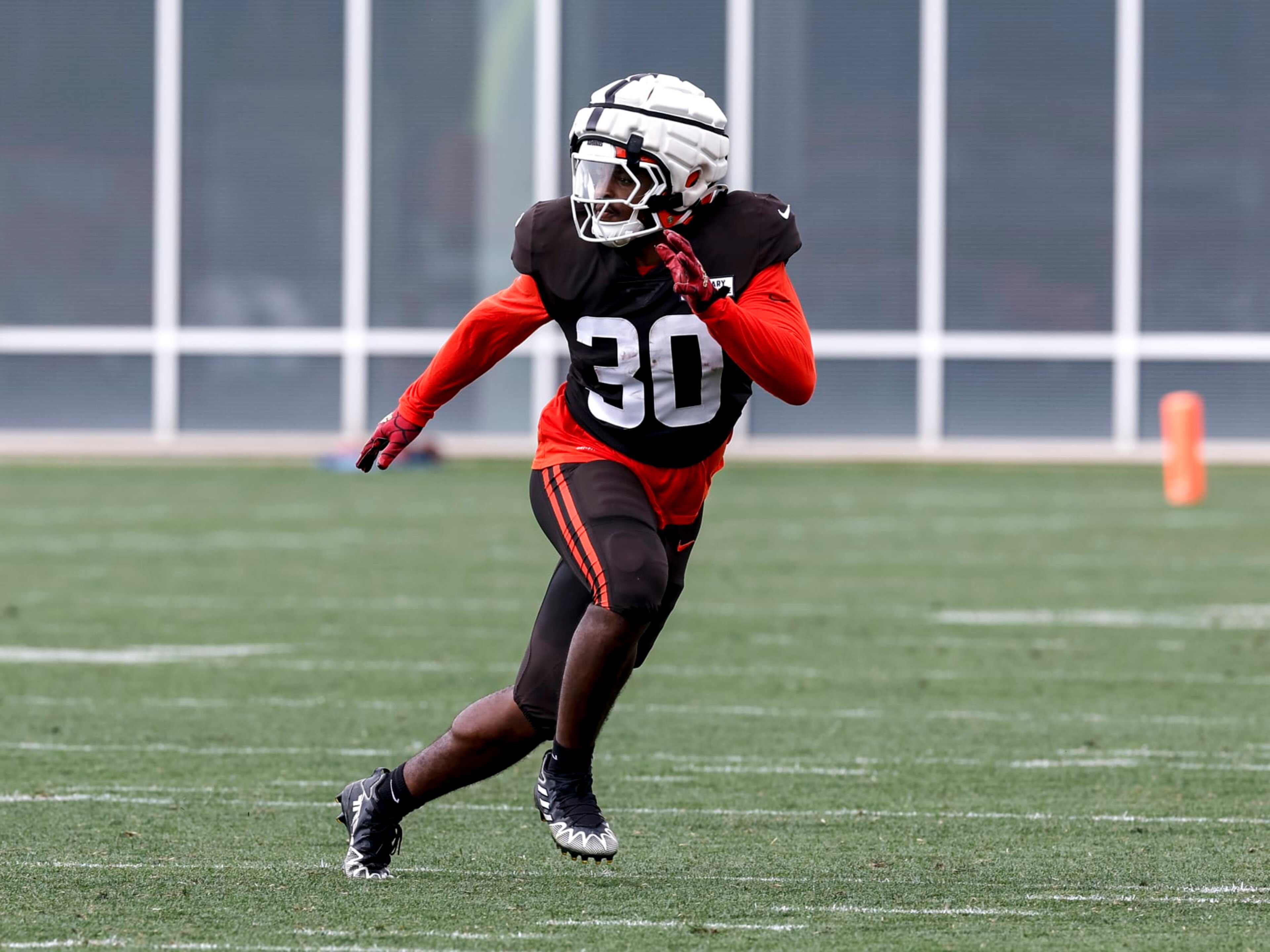 BEREA, OH - AUGUST 05: Linebacker Devin Bush #30 of the Cleveland Browns practices drills during Training Camp at their CrossCountry Mortgage Campus on August 5, 2024 in Berea, Ohio. (Photo by Don Juan Moore/Getty Images)