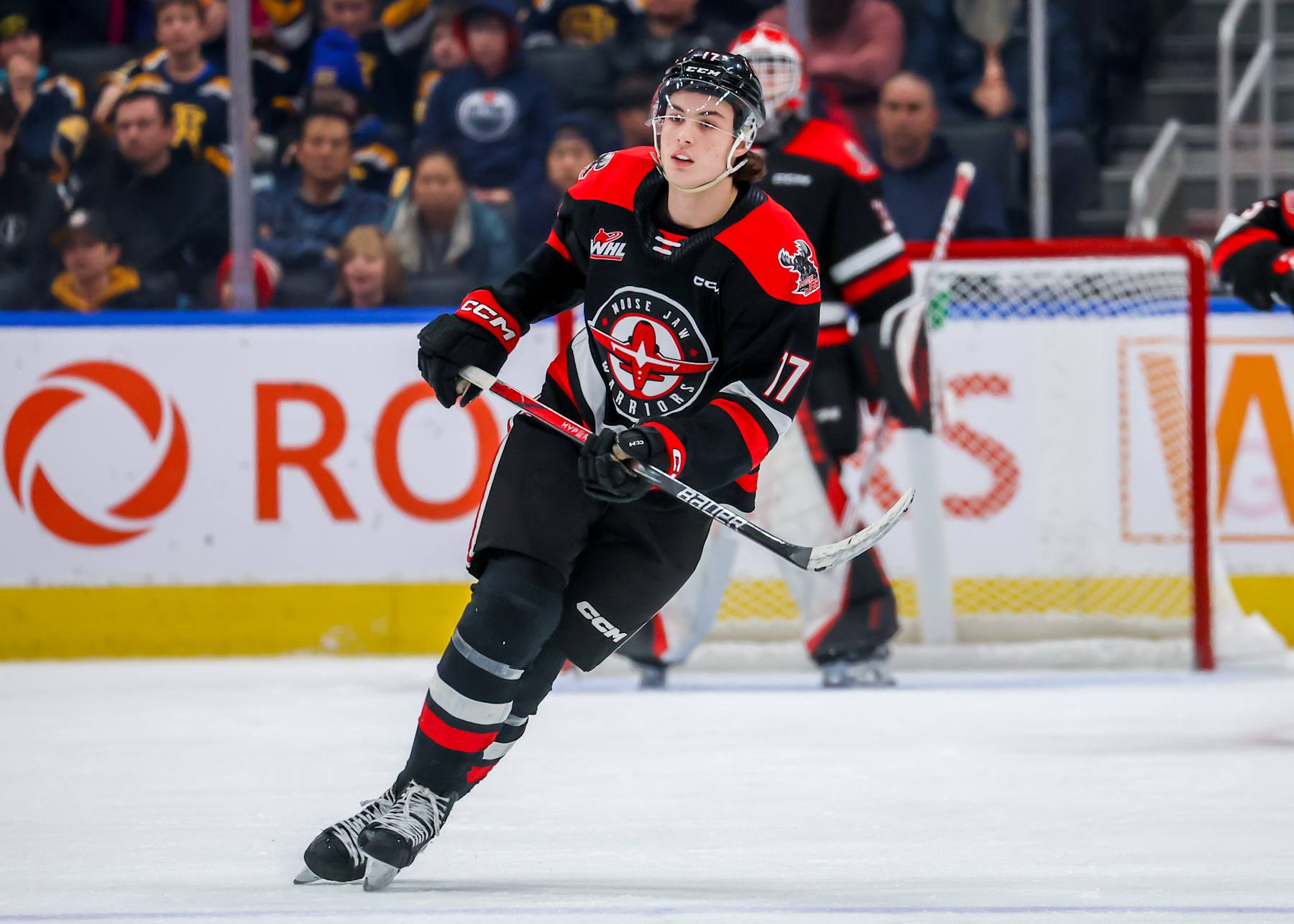 EDMONTON, CANADA - NOVEMBER 03: Lynden Lakovic #17 of the Moose Jaw Warriors skates during third-period action against the Edmonton Oil Kings at Rogers Place on November 03, 2023 in Edmonton, Alberta, Canada. (Photo by Jonathan Kozub/Getty Images)