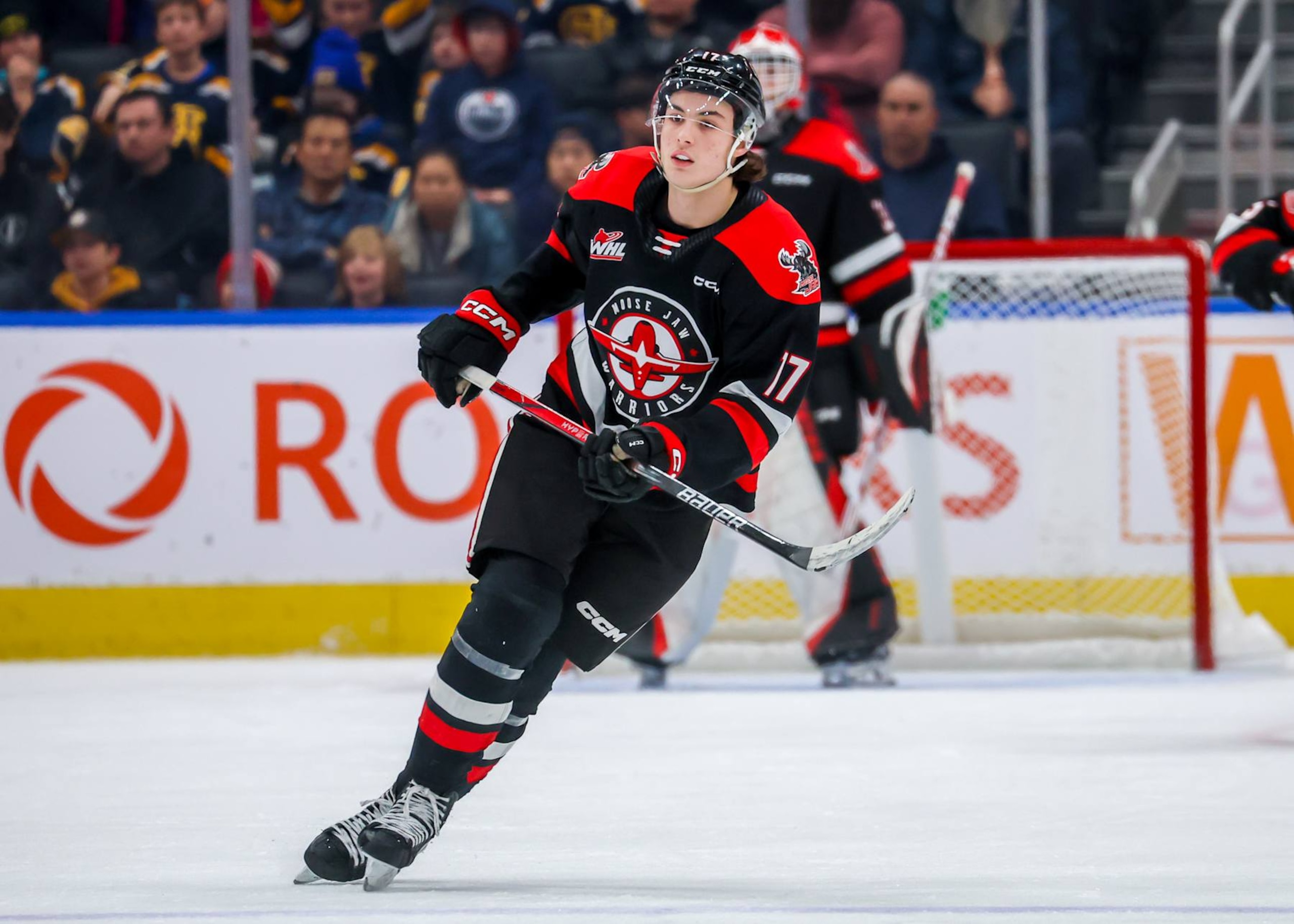 EDMONTON, CANADA - NOVEMBER 03: Lynden Lakovic #17 of the Moose Jaw Warriors skates during third-period action against the Edmonton Oil Kings at Rogers Place on November 03, 2023 in Edmonton, Alberta, Canada. (Photo by Jonathan Kozub/Getty Images) EDMONTON, CANADA - NOVEMBER 03: Lynden Lakovic #17 of the Moose Jaw Warriors skates during third-period action against the Edmonton Oil Kings at Rogers Place on November 03, 2023 in Edmonton, Alberta, Canada. (Photo by Jonathan Kozub/Getty Images)